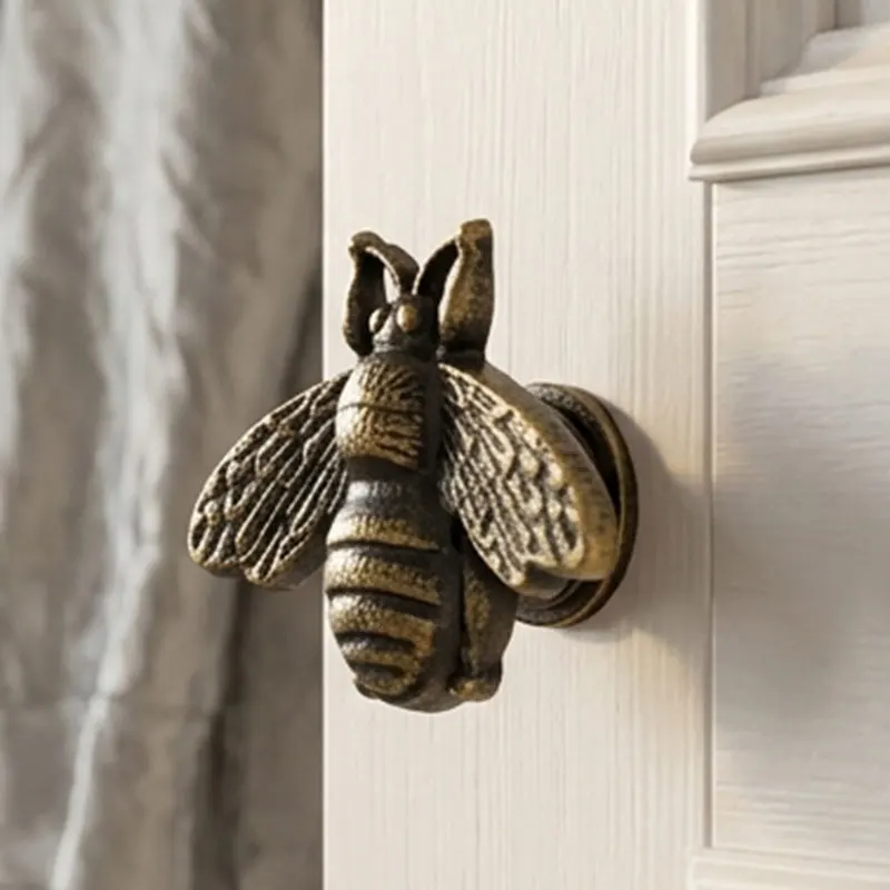 8-piece set of antique-green bee-shaped small handles, suitable for cabinet doors and drawer handles; screws included