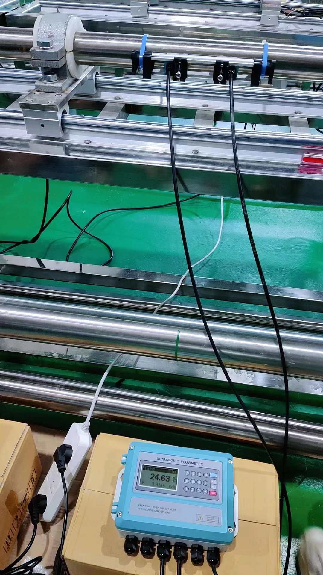 External Clamp on Wall Mounted Ultrasonic Flow Meter Liquid Water Pipeline Portable Flow Sensor Heat Meter