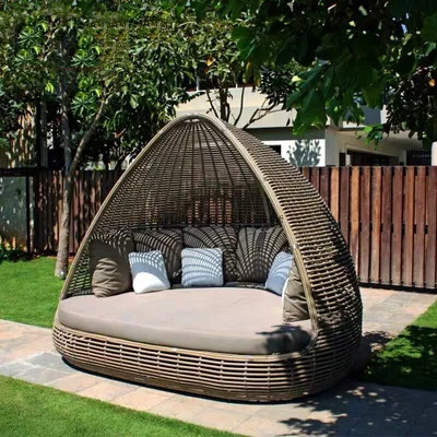 Custom Bed Day Rattan Outdoor Patio Furniture Wicker Chaise Lounge Comfortable Sun Beach Lounger Round With Canopy Sunbed