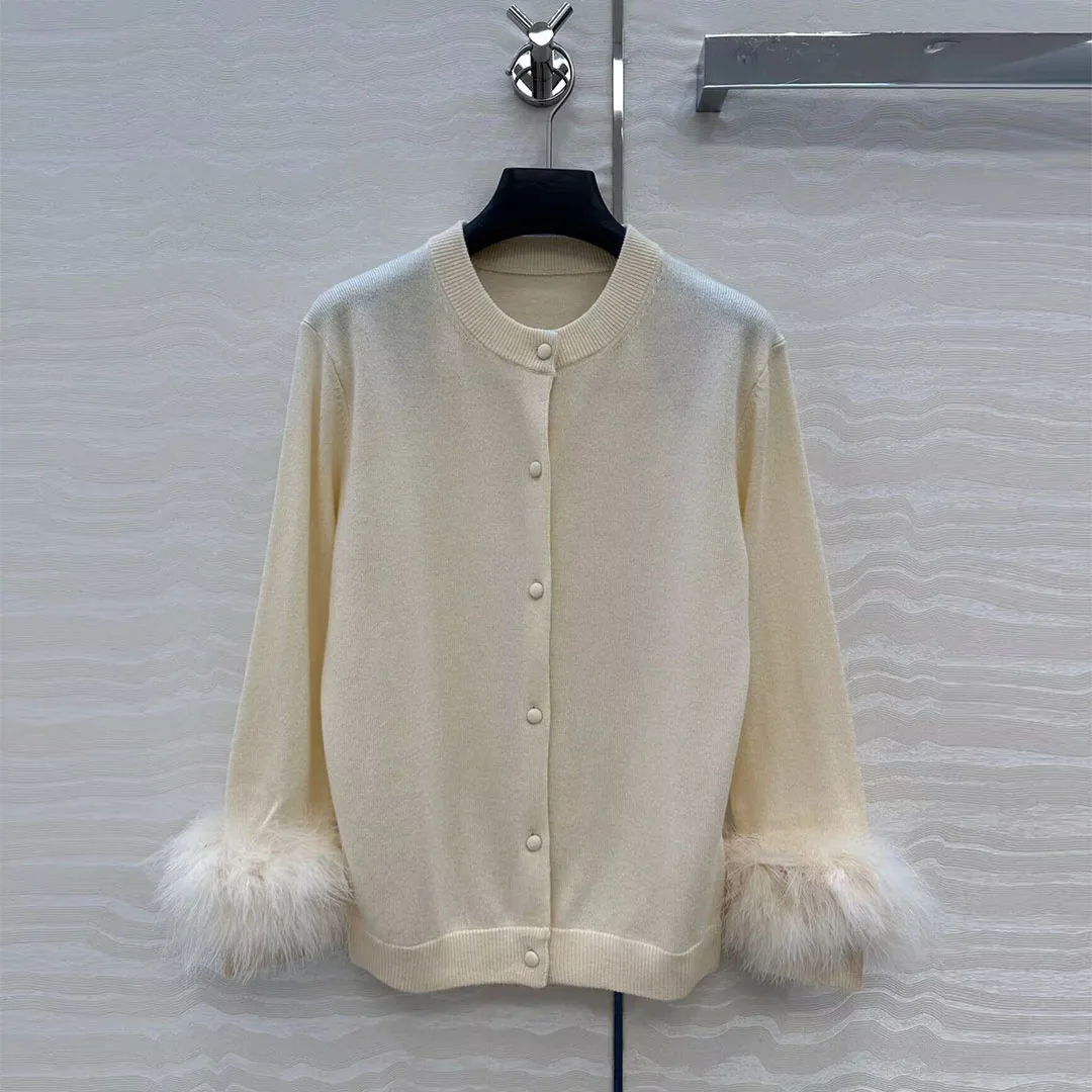 

Высококачественные шерстяные кашемировые кардиганы, вязаный свитер, женский бежевый однобортный трикотаж с круглым вырезом и длинными рукавами на манжетах из лисьего меха