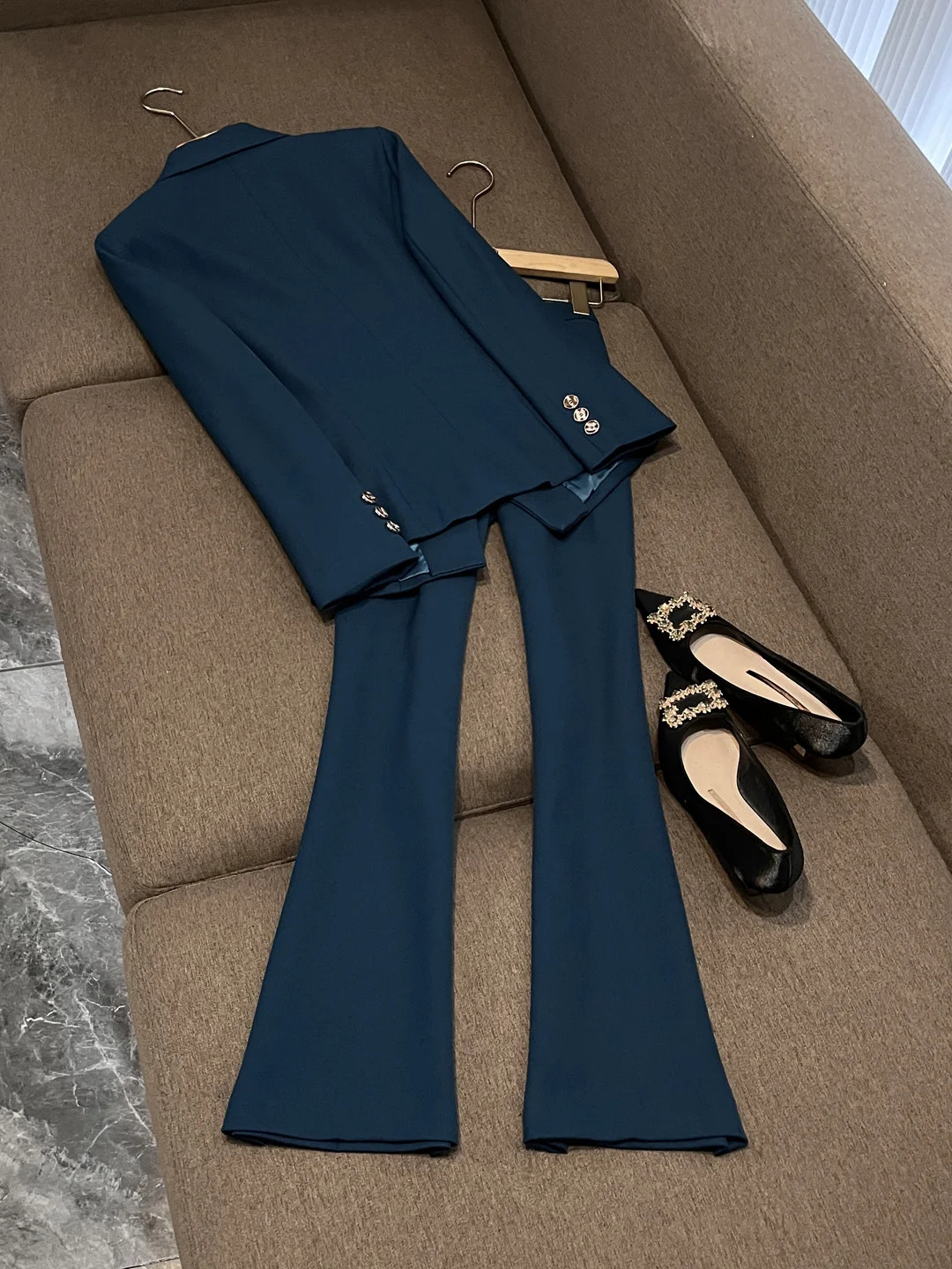 Garnitur damski, zestaw do pracy, elegancki, profesjonalny strój do pracy, długi rękaw, dopasowany krój, materiał garniturowy, efekt 3D, jesień-zima, nowość...