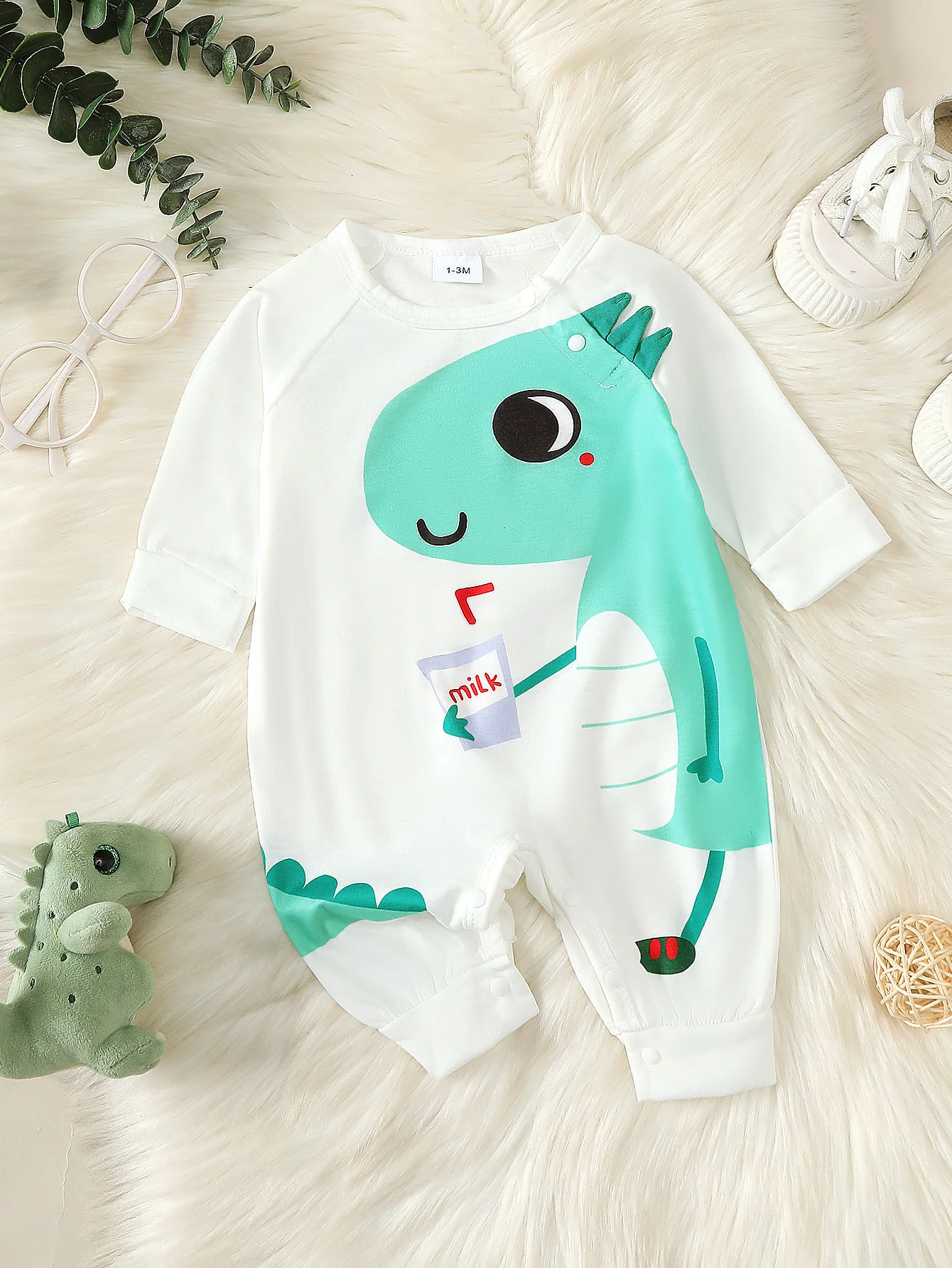 Baby Long-Sleeved Romper with Cute Cartoon Dinosaur Print, Newborn Onesie, Snap Closure for Easy Diaper Changes, Versatile Romper for Infants and Toddlers for Outings
