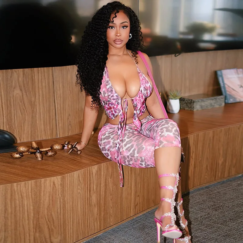 

Женский комплект из 2 предметов с леопардовым принтом и оборками, сексуальные укороченные топы на бретельках с лямкой на шее и открытой спиной + узкие брюки-капри, клубные костюмы