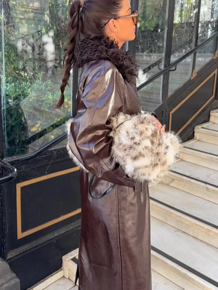 Giacca da donna in pelle patchwork con collo in pelliccia casual Moda manica lunga con lacci Cappotto lungo ampio 2025 Lady High Street Chic Outwear