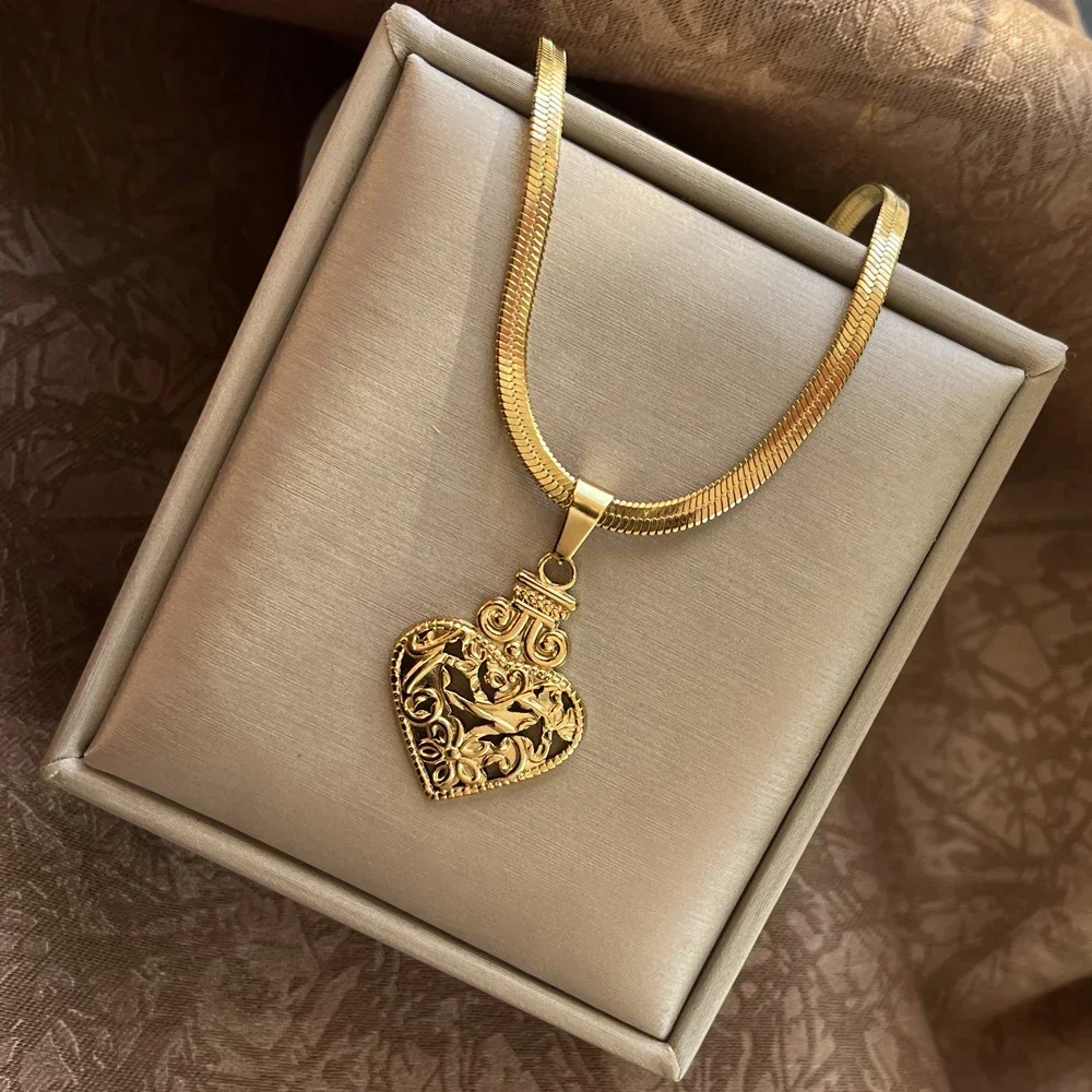 Stainless Steel Women Man Floral Heart Choker Vase Pendant Original Love Chokers Flat Snake Blade Chain Engagement Jewelry
