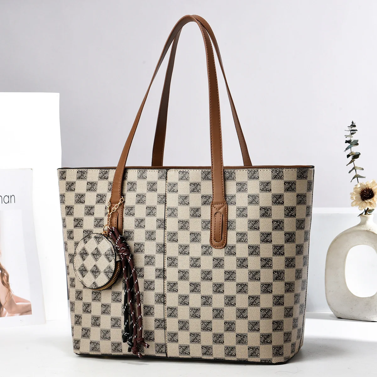 

Tote Bags PU Leather Purses and Handbags for Women Top Handle Bags Ladies Shoulder Bags For Work Commuting Shopping