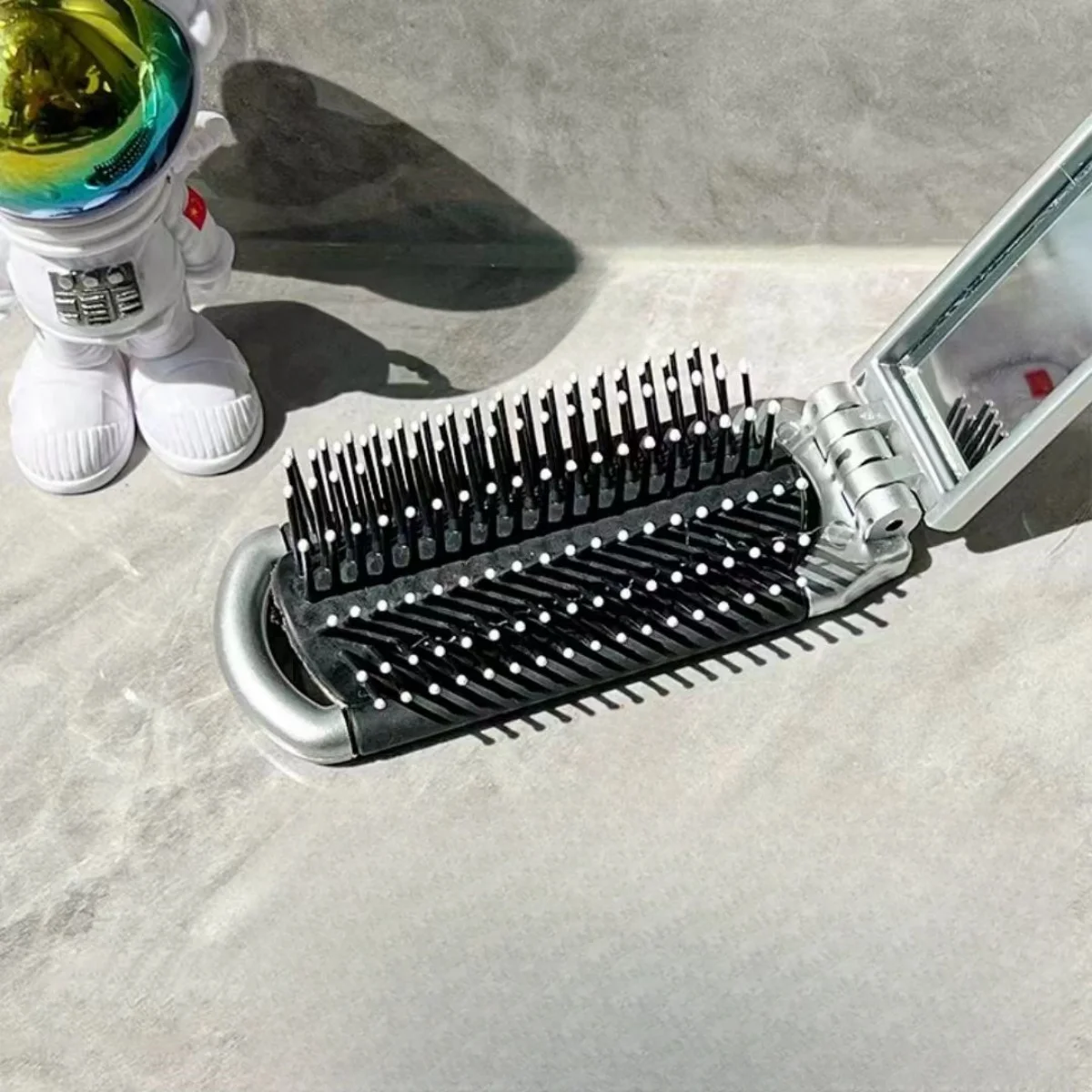 Folding long hair brush, beautiful portable mirror comb, leg head massager, travel comb, 2 and 1 Hair Tools
