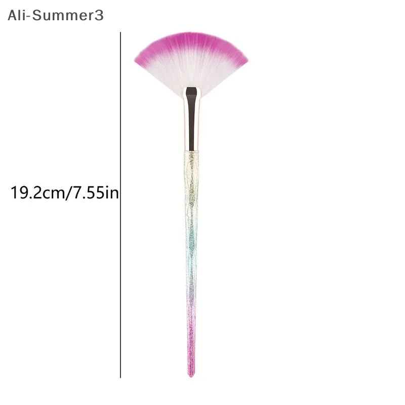大きな平らなハイライトブラッシュ扇形メイクブラシパウダールースパウダーフェイスブラシ韓国製ソフトで快適な均一な色ツール女性用