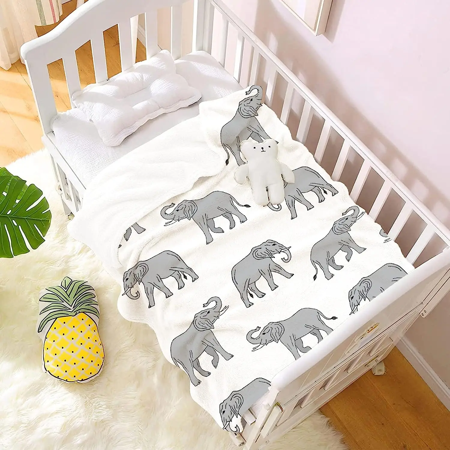 Elephants Throw Blanket, Christmas Blanket, Ultral Soft Fleece Flannel All Season Blanket for Animal Lover/Girls Boys,