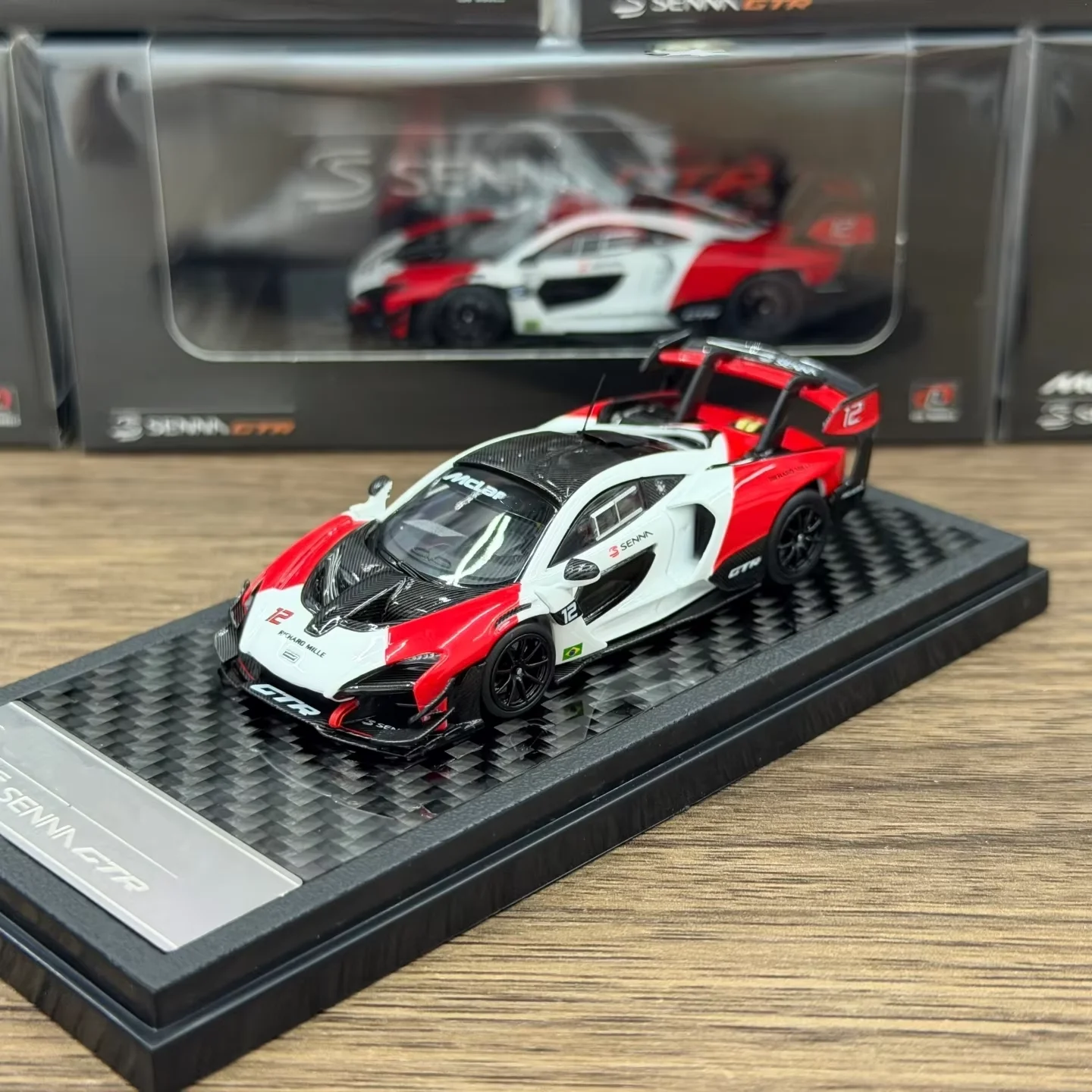LCD 1·64 Senna GTR   Diecast Model  Car