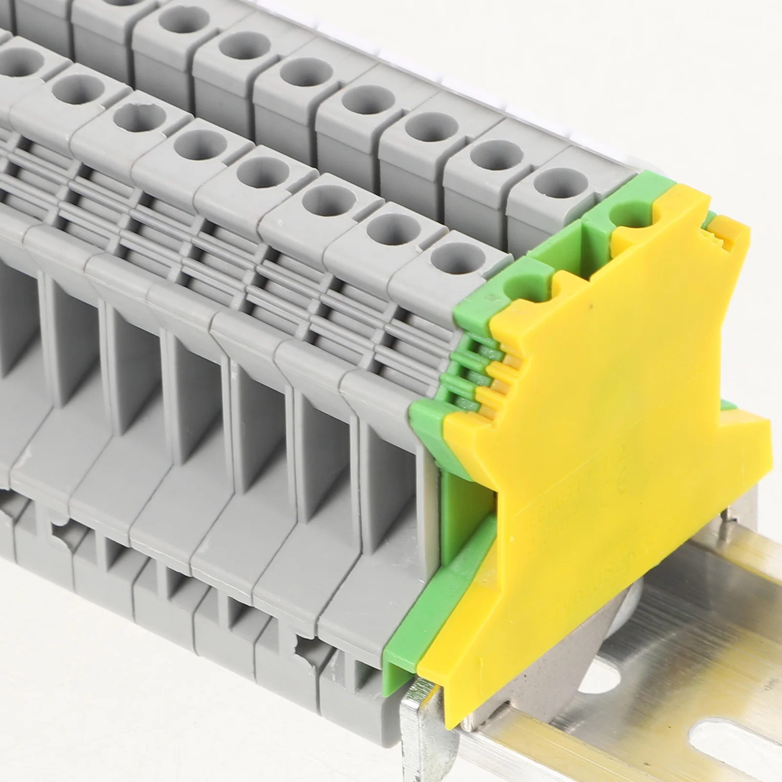 

1Set Din Rail Terminal Block Grounding Kit Universal Screw Terminal Block Durable Flame-Retardant Material Garage Automation Din