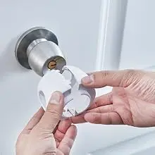 1. Cover the door handle