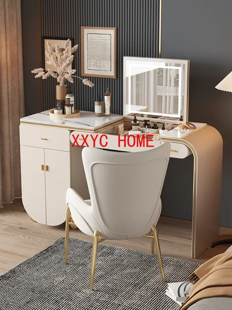 لوحة حجرية فاخرة خفيفة، شقة صغيرة، طاولة مكياج بسيطة وحديثة