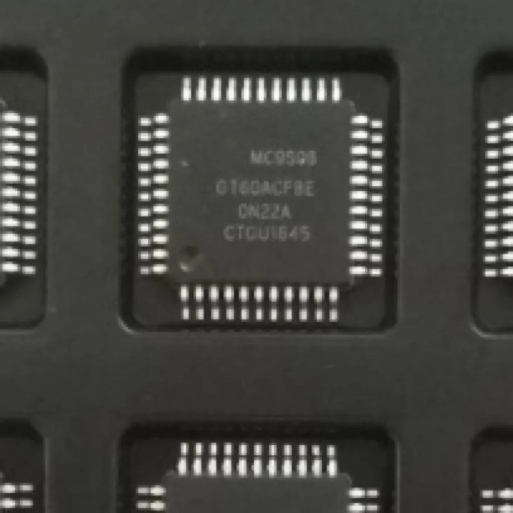

20pcs MC9S08GT60ACFBE MC9S08GT60 qfp44 new