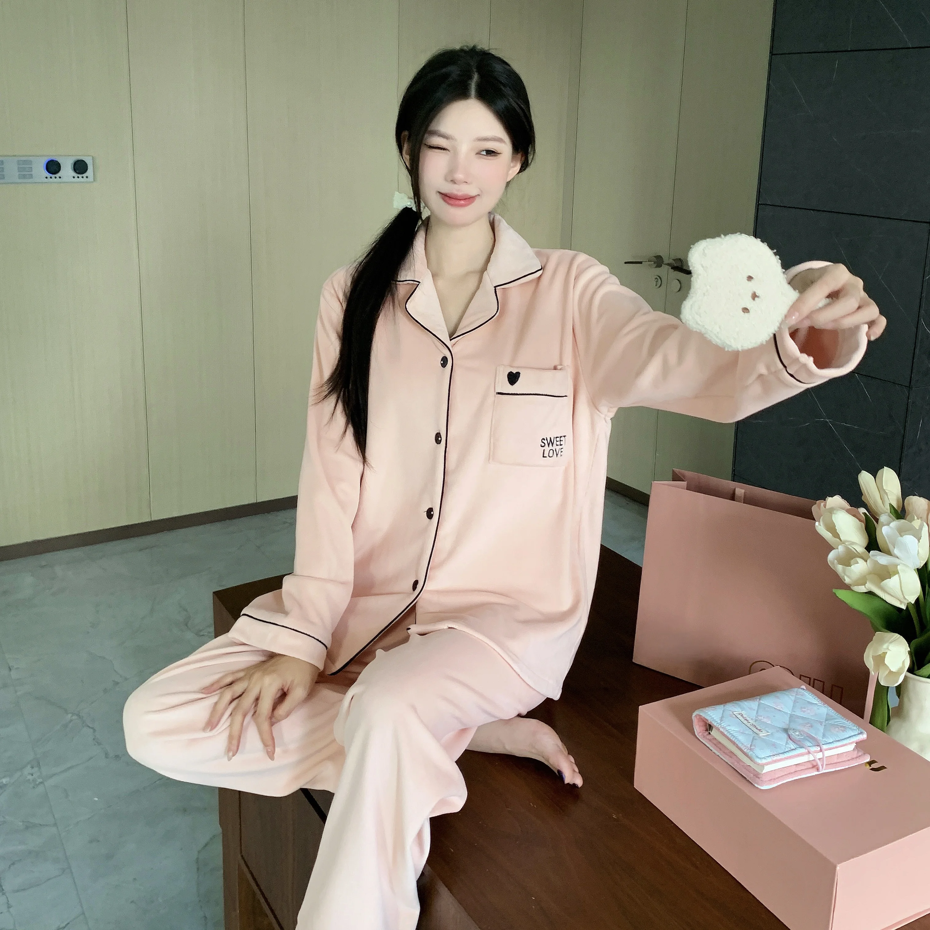 

Пижамные комплекты для женщин: домашний костюм из шифона с элегантным накидом, легкий летний комплект для сна с коротким рукавом, цветочный принт, универсальный вариант для всех.