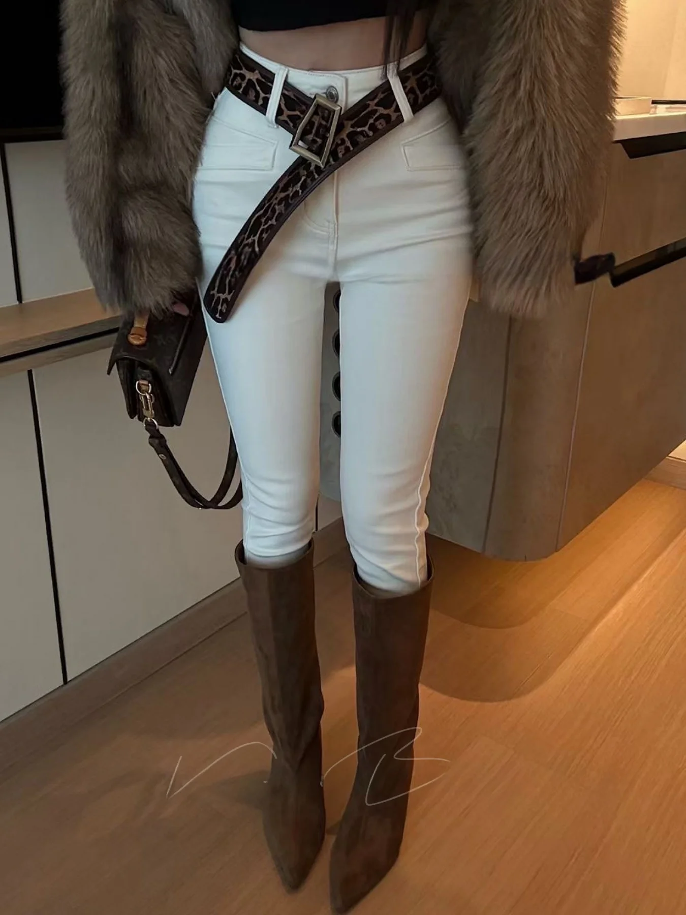 

Women's High Waist Slim Fit Jeans Fce Lined Faionable Commute Sle Warm Cotton Stretch Denim Button Closure Autumn Winter