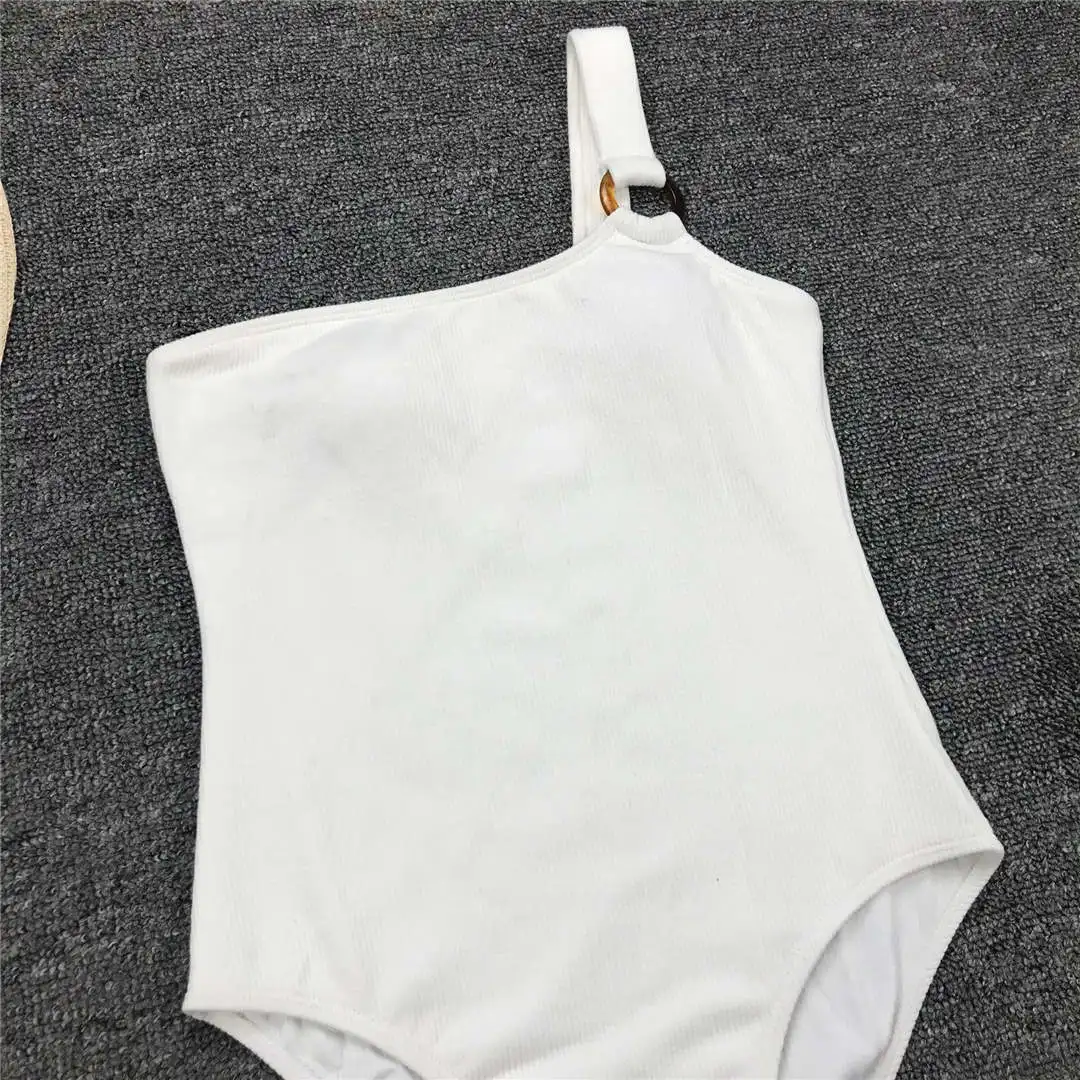 2026 Sexy Neuer One-Shoulder-Badeanzug für Damen in Weiß und Schwarz mit vollem Rückenausschnitt, einteiliger Badeanzug, Damen-Badebekleidung, Badeanzug für Damen V1763 – Detail 14