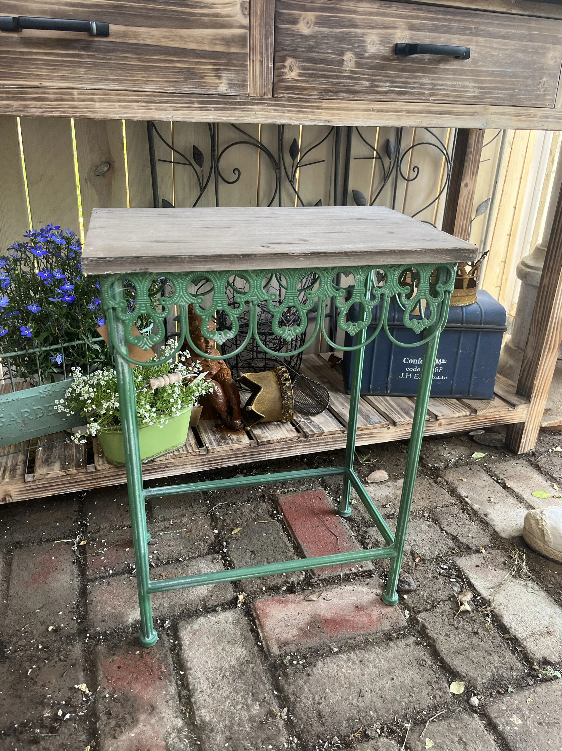 Gartenlebensmittel, Terrassentische, Blumenhocker