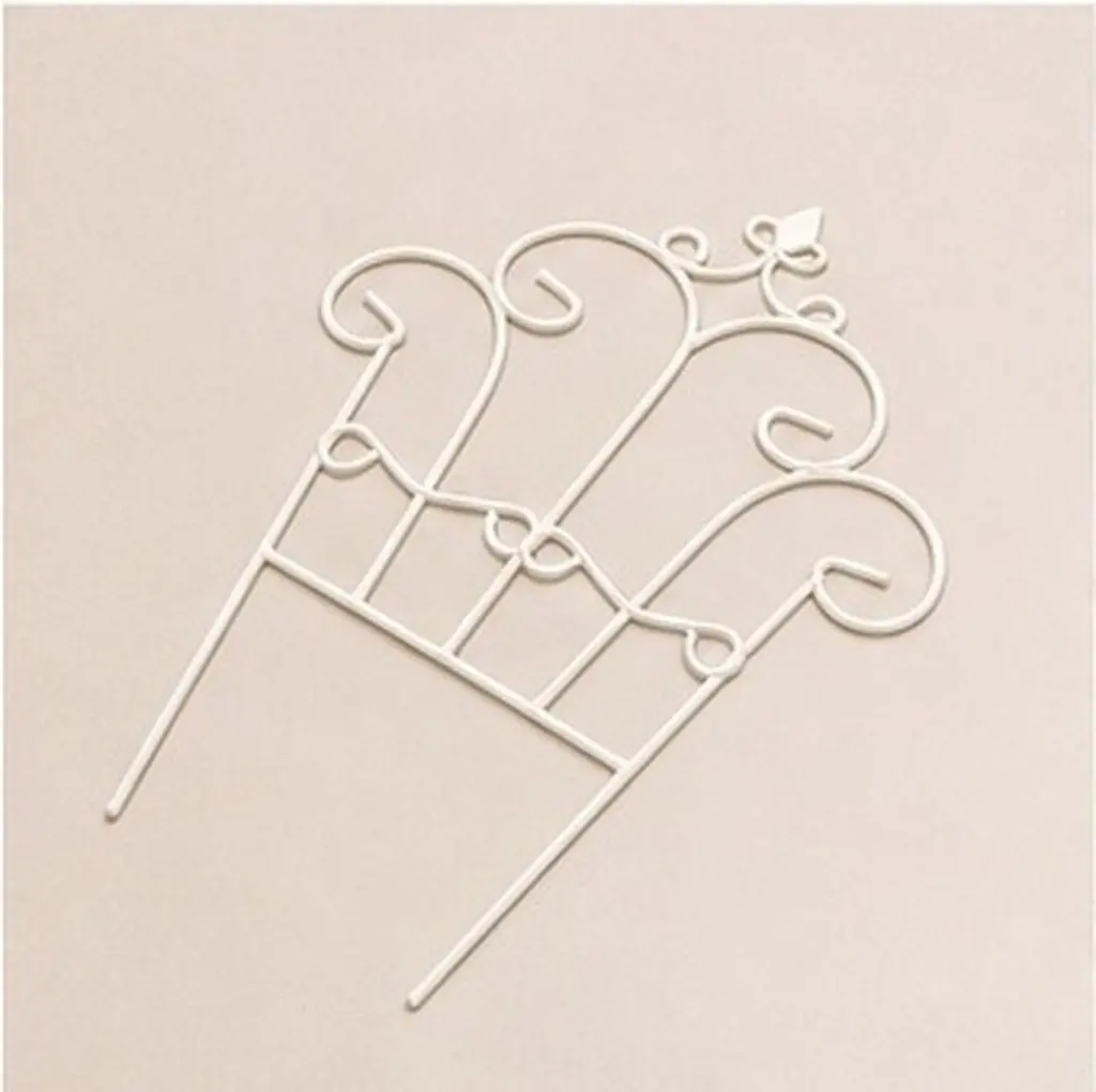 White Vintage Iron Picket Fence Garden Border Edging 8 Inch Tall Decorative Miniature Metal Fence for Flower Beds Planter Pots