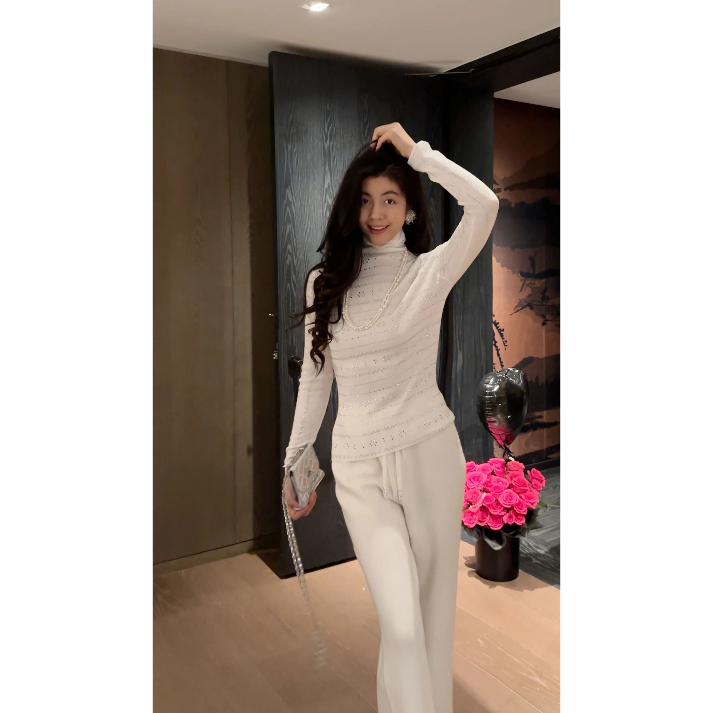 

NCOU Nie Kou Winter New Design Sensation Small ence Slim Fit High Collar Tarnied Diamond Hollow out Woolen Knitted Sweater