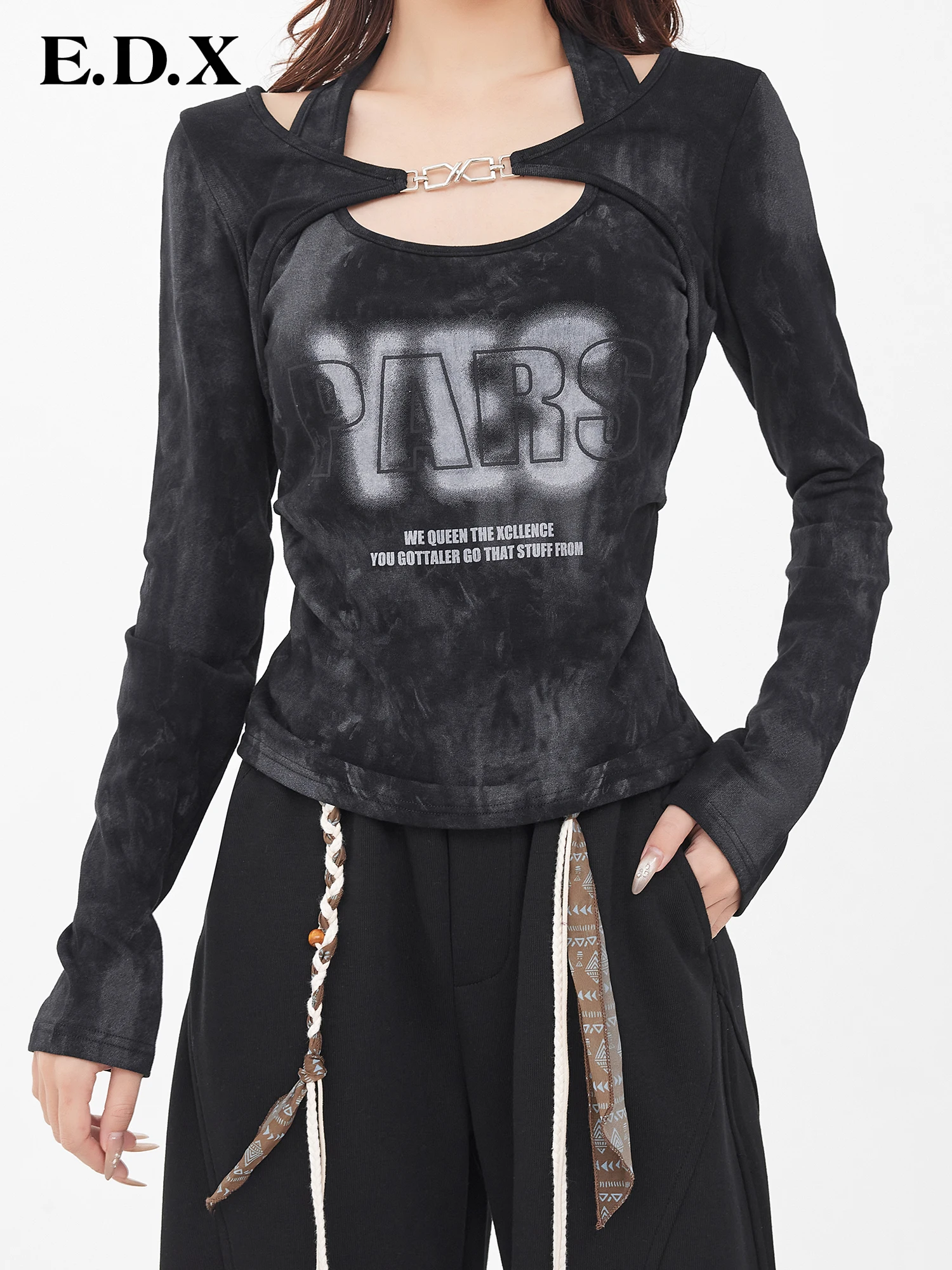 

Женская белая футболка с принтом и надписью, приталенный крой, весна 2026, уличный стиль, длинный рукав, круглый вырез, топ