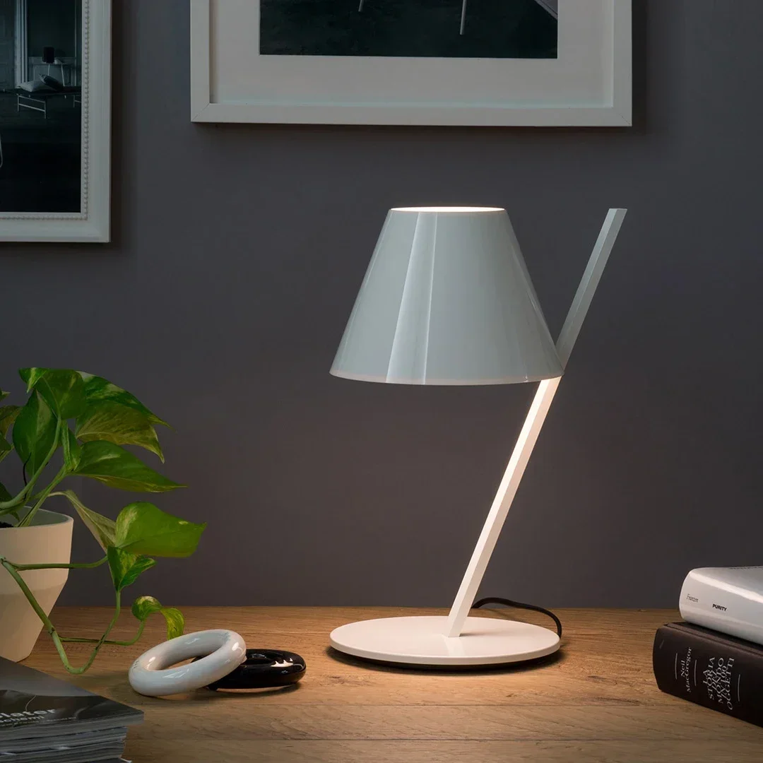 Creative Home Design BlackTable Light Desk Lamp for Bedroom Decoration Standing Lamps Bedside Night Light Table Reading Lights