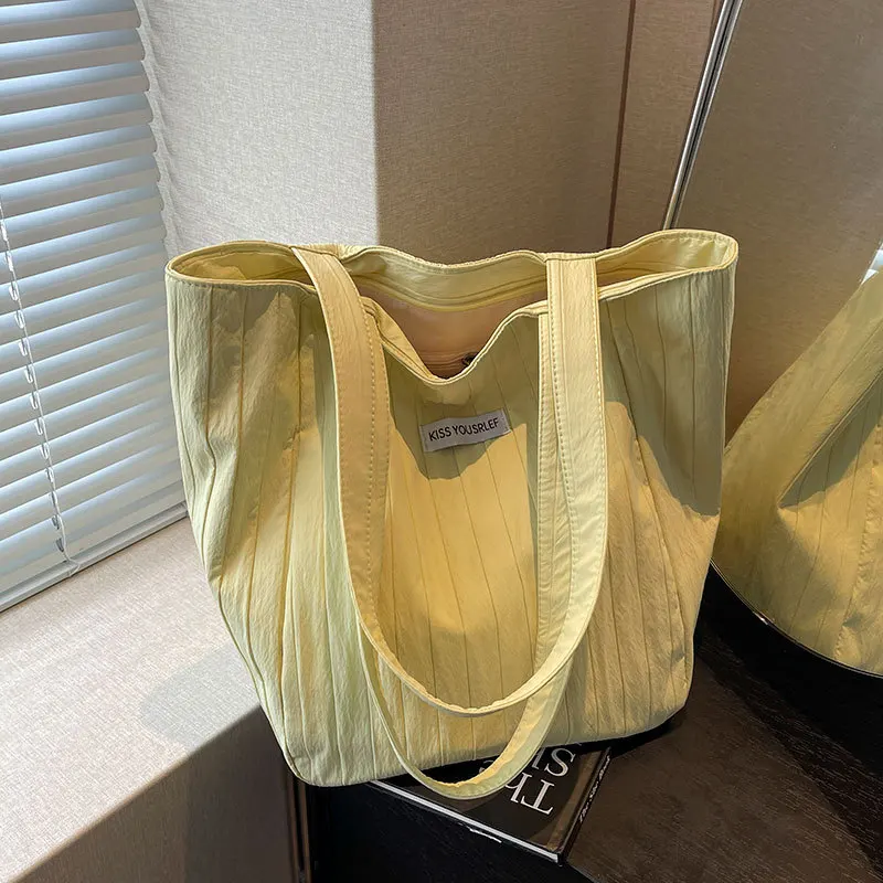 ฤดูร้อนกระเป๋าสะพายไหล่ความจุขนาดใหญ่สําหรับผู้หญิงลําลองจีบผ้าแคนวาสกระเป๋าอเนกประสงค์กระเป๋าพร็อพ