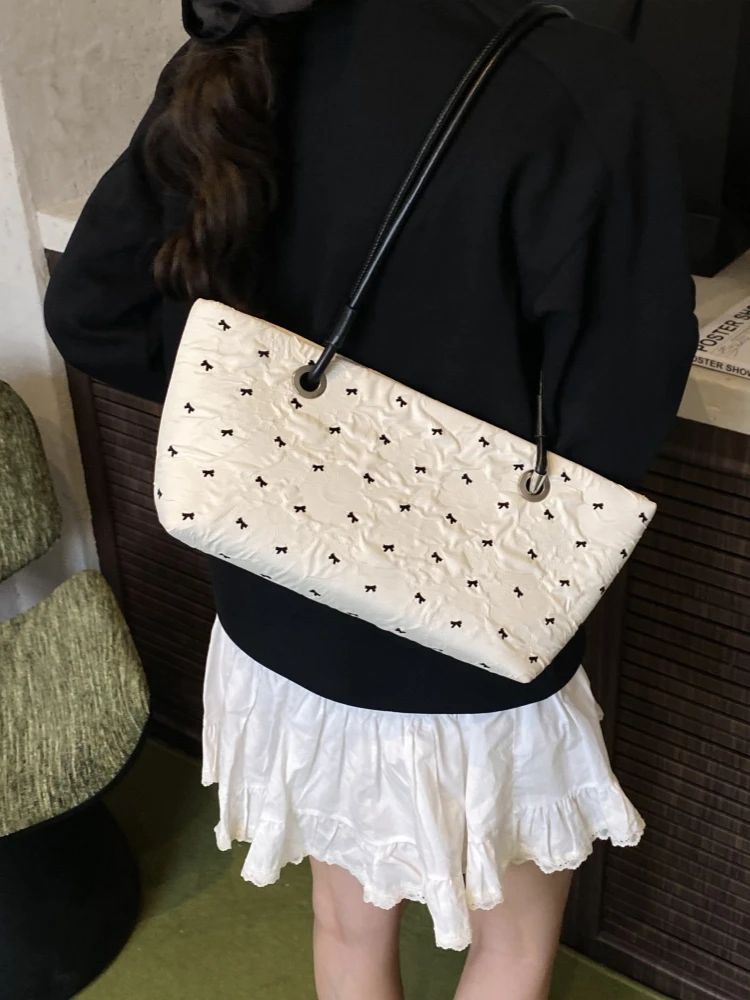 bolsa-fena-estilosa-de-ande-capacidade-com-laco-borboleta-para-o-dia-a-dia-bolsa-de-ombro-tendencia-verao-2025