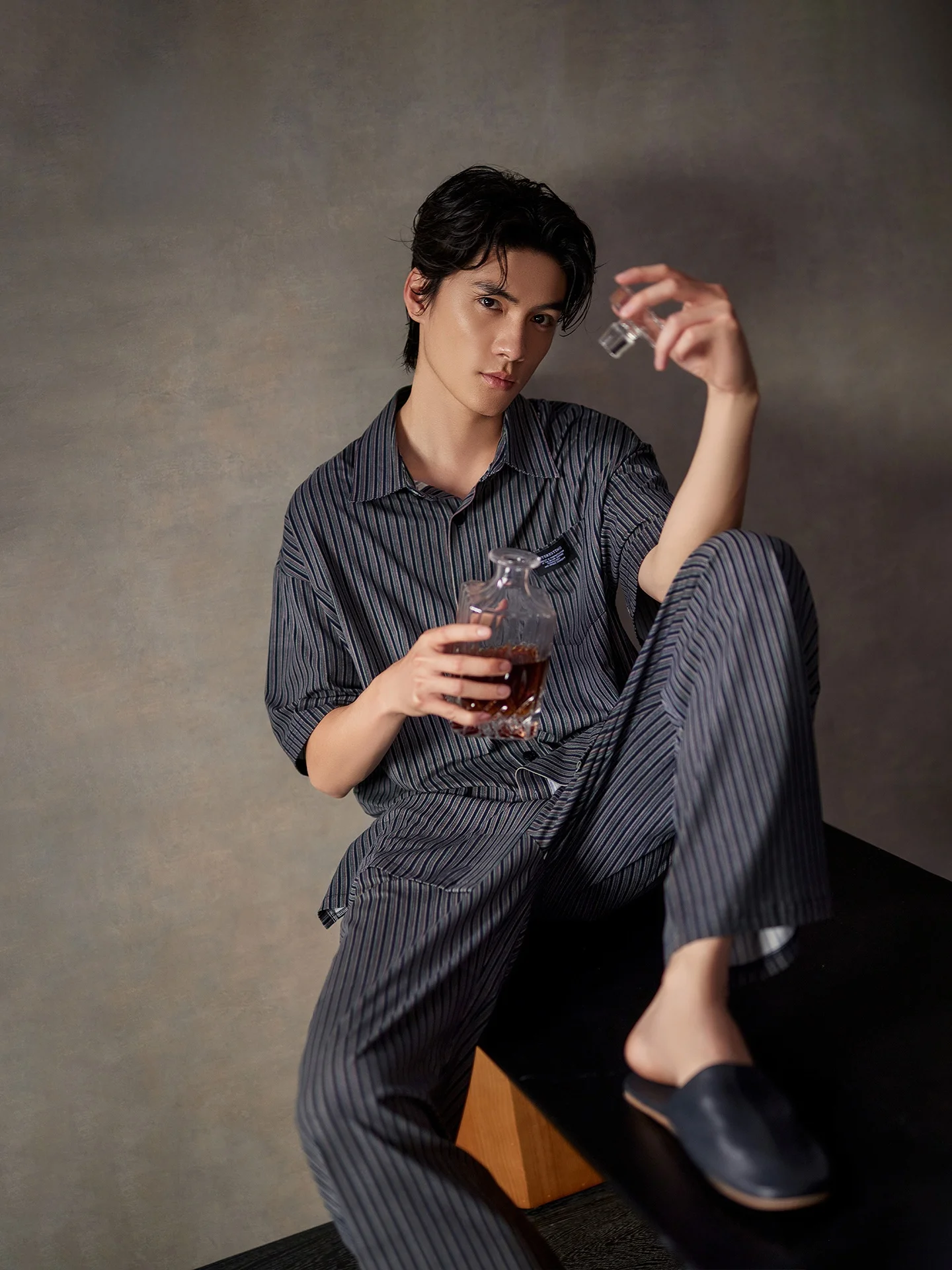 conjunto-de-pijama-de-verano-para-hombre-de-algodon-puro-manga-corta-y-pantalon-largo-a-rayas-estilo-casual-holgado-con-cardigan-abierto-ropa-para-el-hogar