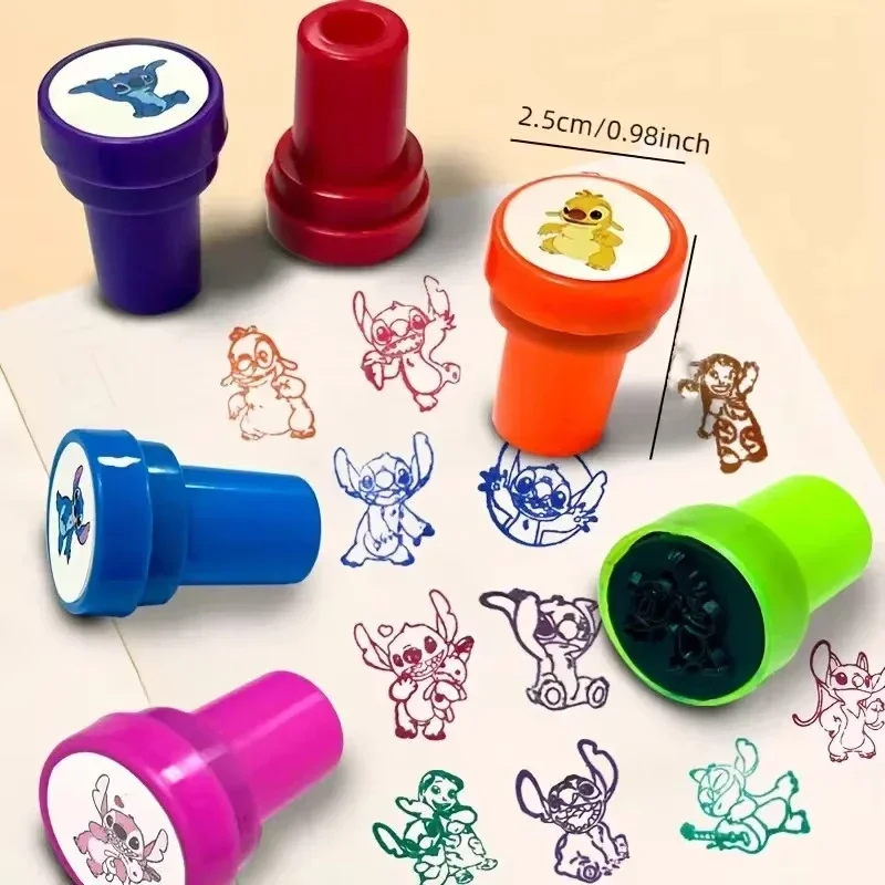 12 pezzi Disney Stitch Cartoon Seal Regalo per feste di compleanno per bambini Stitch Cartoon Pattern Seal Boy Regalo di Natale