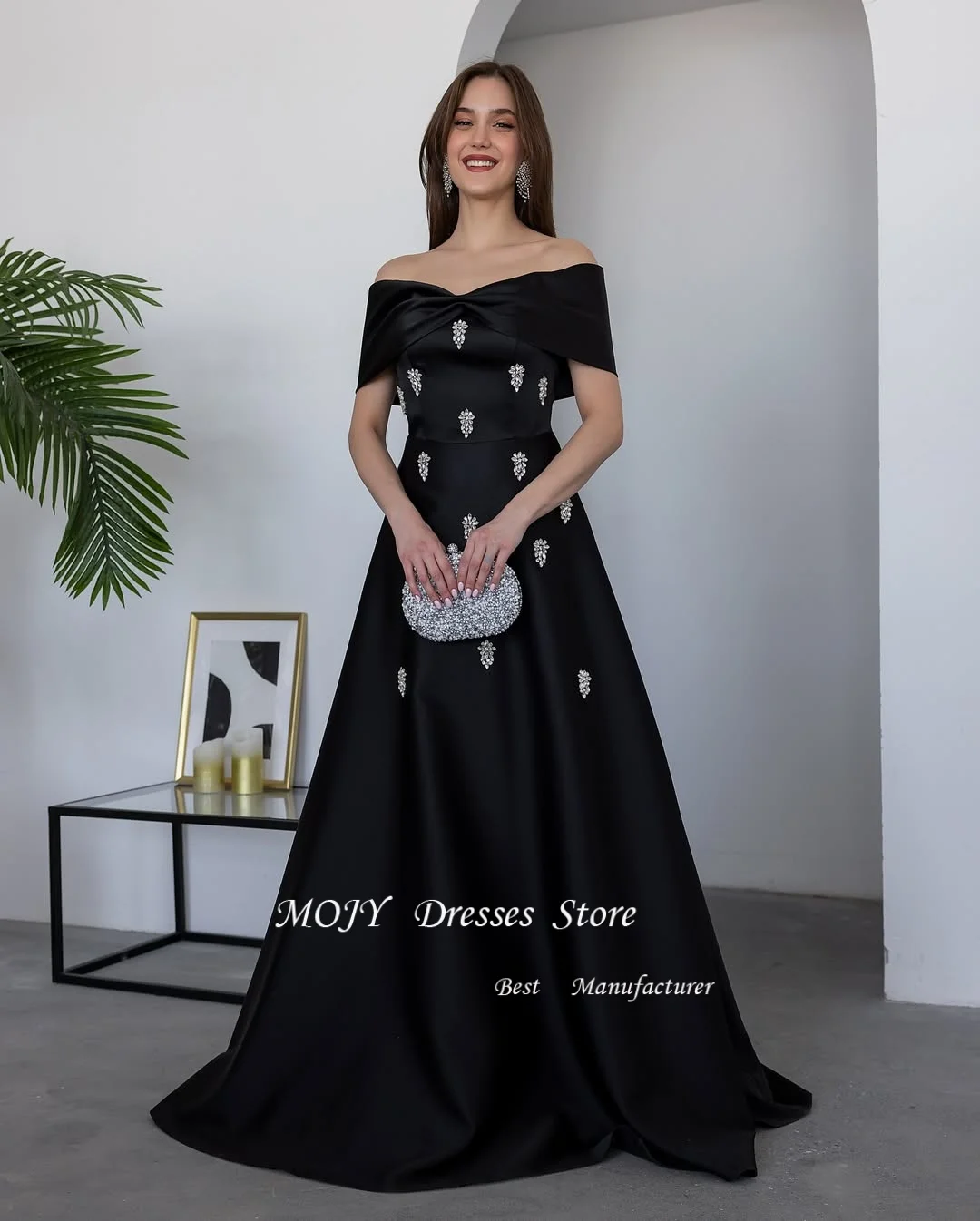 فساتين سهرة نسائية فاخرة مكشوفة الأكتاف باللون الأزرق الملكي من Mojy مع خرز 2025 ألين فستان طويل للحفلات دبي مخصص