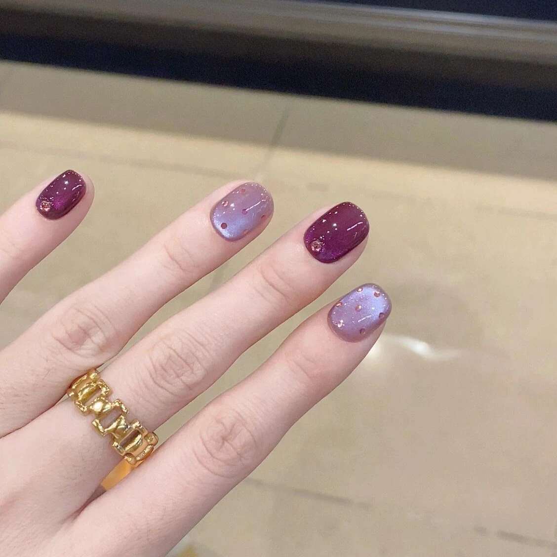 10Pcs Elegant Handmade Cat Eye Press-on Nail Purple Short Reusable Fake Nails for Daily Wear Unique Design False Nail Inspo