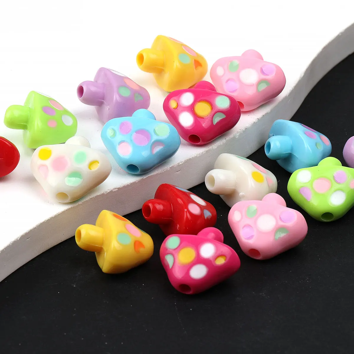 12pcs/24pcs Beads & Bead Assortments Decorative Beads Acrylic Beads Vibrant Cute Hand-drawn Mushroom Shape Unique Beads