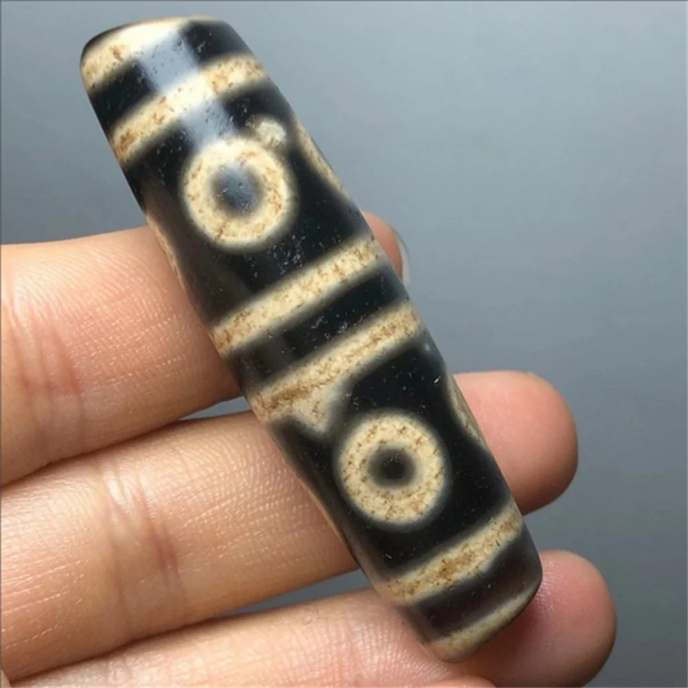 Xizang old mine agate big hole chalcedony beads weathering pattern eight eye beads