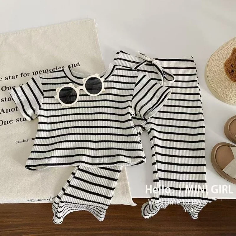 

Girls' Stylish Striped Set 2025 Summer New Item Cute Elastic Short Sleeved Top and Pants Two-piece Set for Little Girls