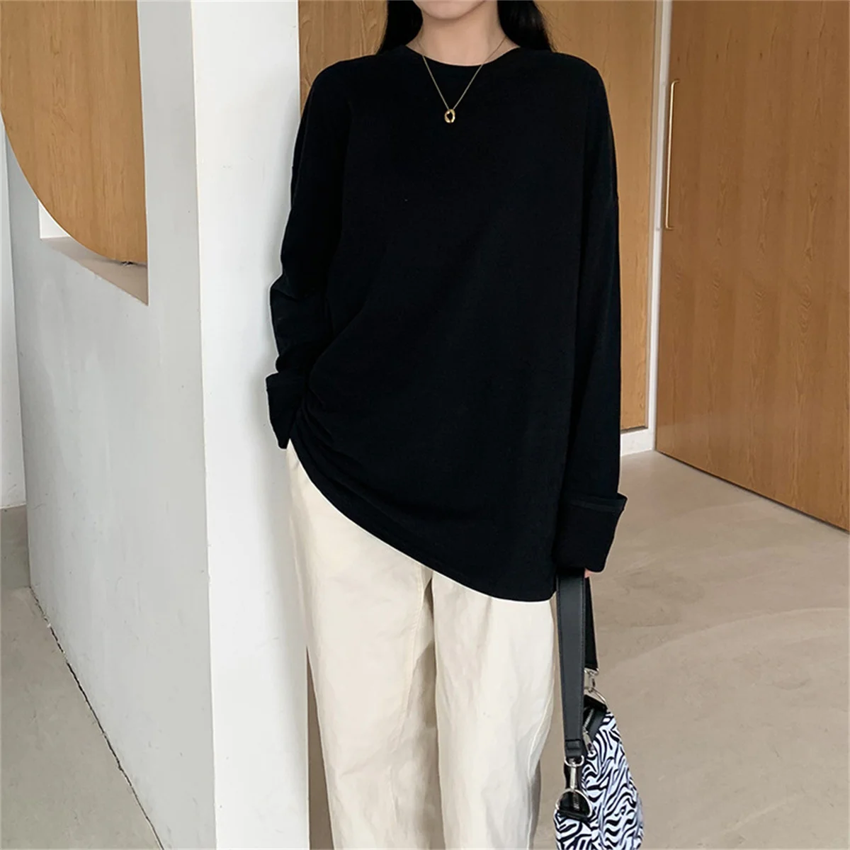 Harajuku Long T Shirt Spring Autumn Solid Simple Oversized T-shirt for Women Goth T-shirts Split White Black Long Sleeve Tops