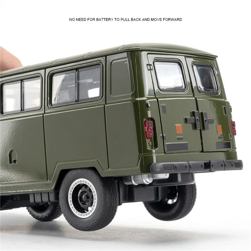 1/18 UAZ Travelers Alloy Traffic Bus Car Model Diecasts Metal City Touring Vehicles Car Model Sound and Light Childrens Toy Gift