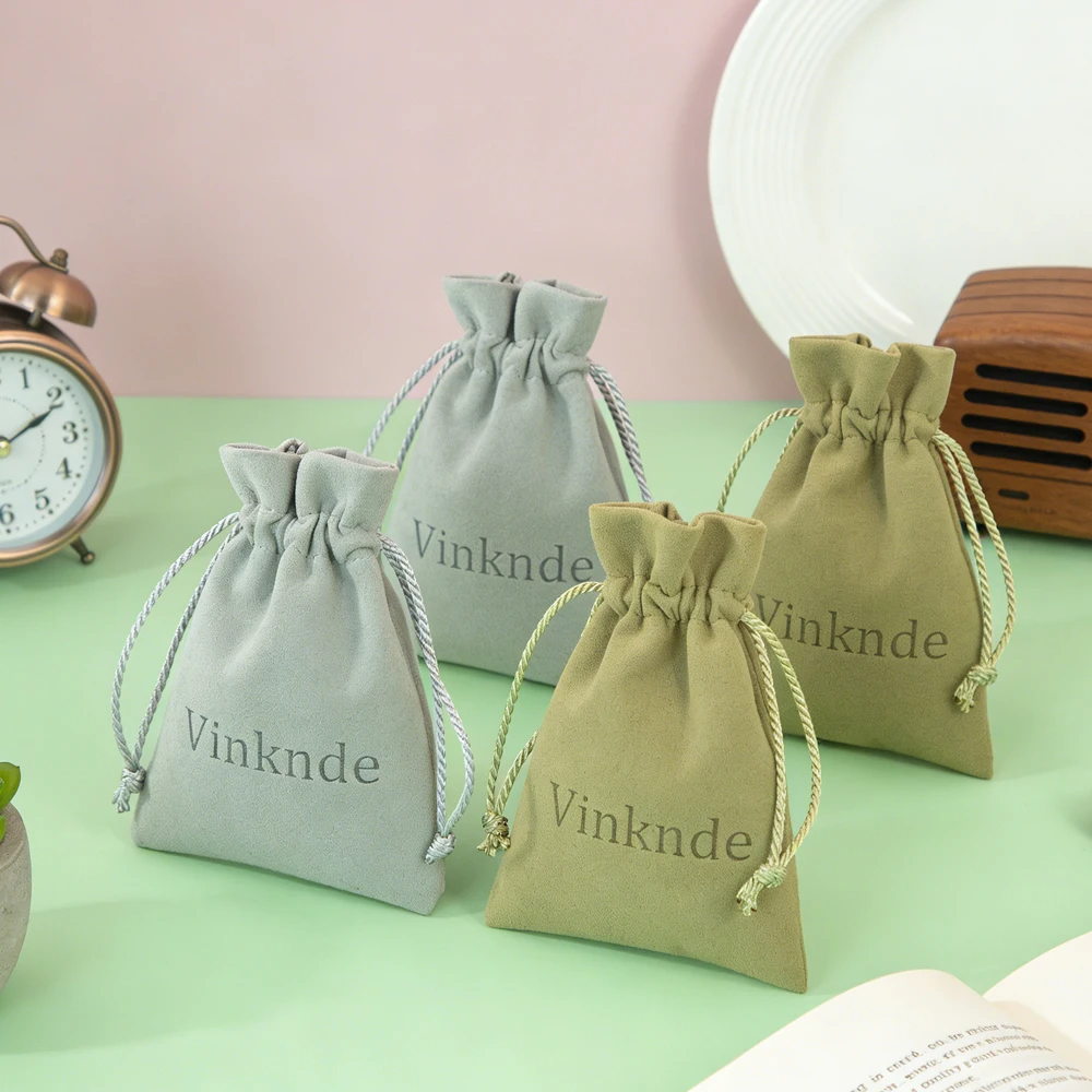 

Custom Drawstring Bag Personalized Logo Chic Small Green Wedding Favor Bags Microfiber Necklace Earring Jewelry Packaging Pouch