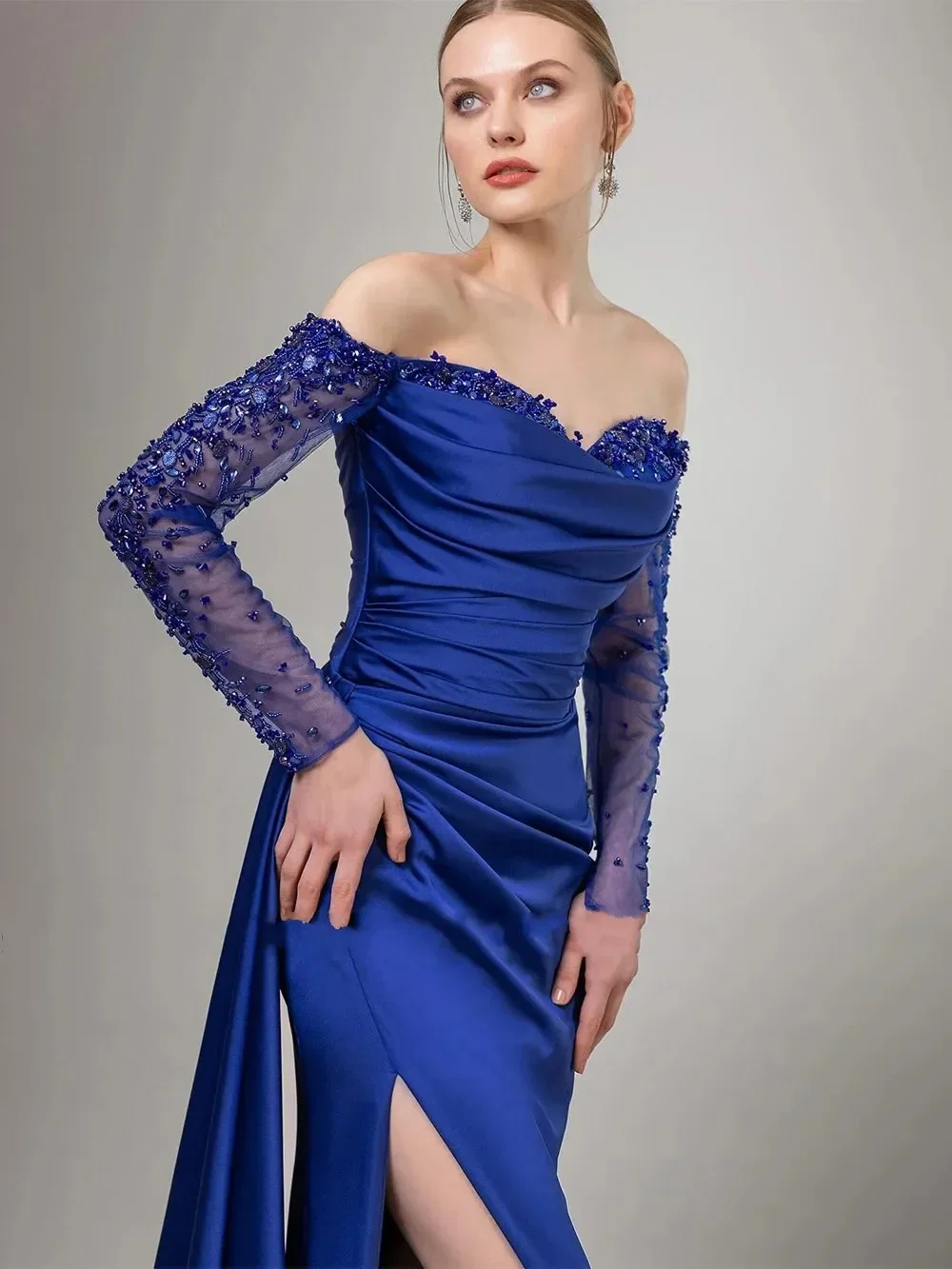

2026 Royal Blue Evening Formal Dress Sweetheart Long Sleeves Beading Pleat High Spit Christmas Prom Pageant Party Gowns
