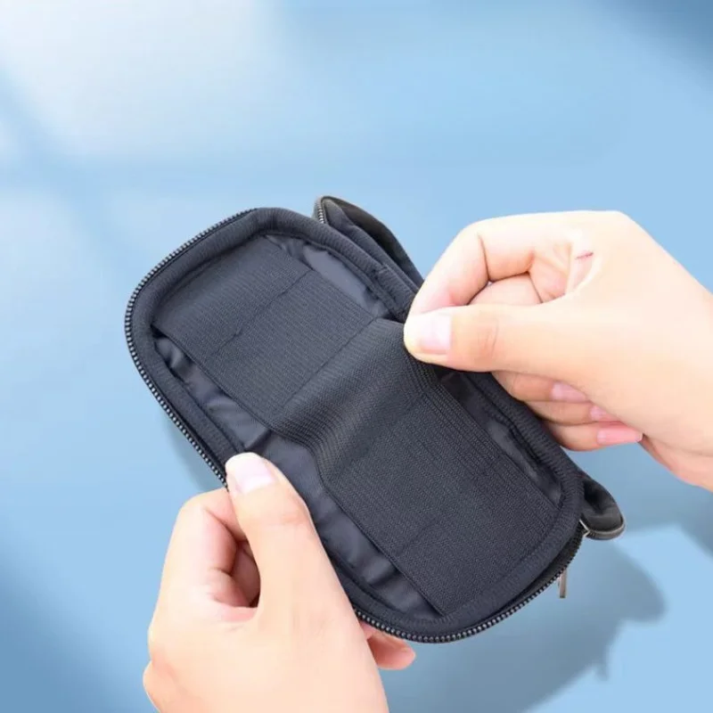 Estojo/bolsa organizadora de unidade flash USB - caixa de armazenamento de acessórios com slot, fácil transporte, armazena itens pequenos, para uso em escritório, casa e viagens.