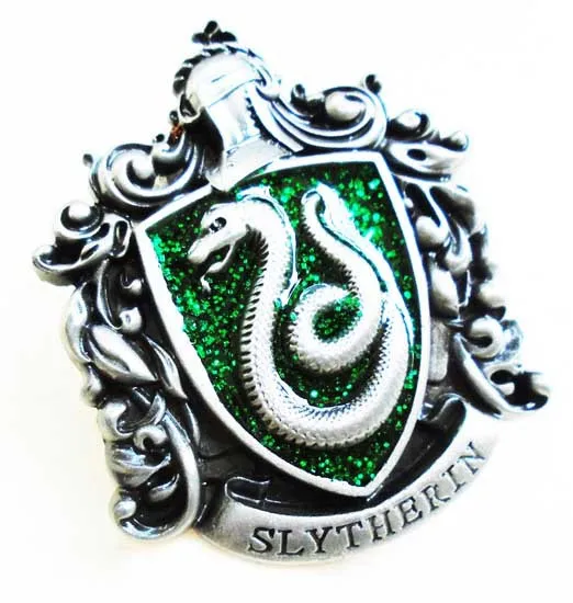 Harried Potter Brooch Figure Magic School Badge Pins Hogwarts Gryffindor Slytherin Brooch Metal Badge Souvenir Birthady Gift Toy