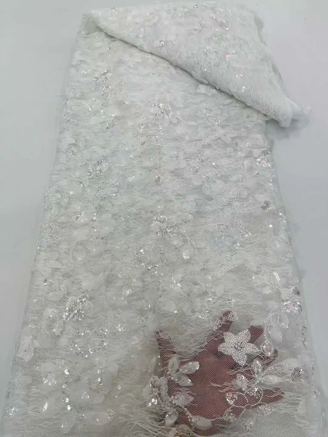 2025 mode 3D Afrikanische Spitze Stoff Hohe Qualität Französisch Perlen Luxus Tüll Spitze Nigerianischen Pailletten Net Spitze Stoff Für Hochzeit