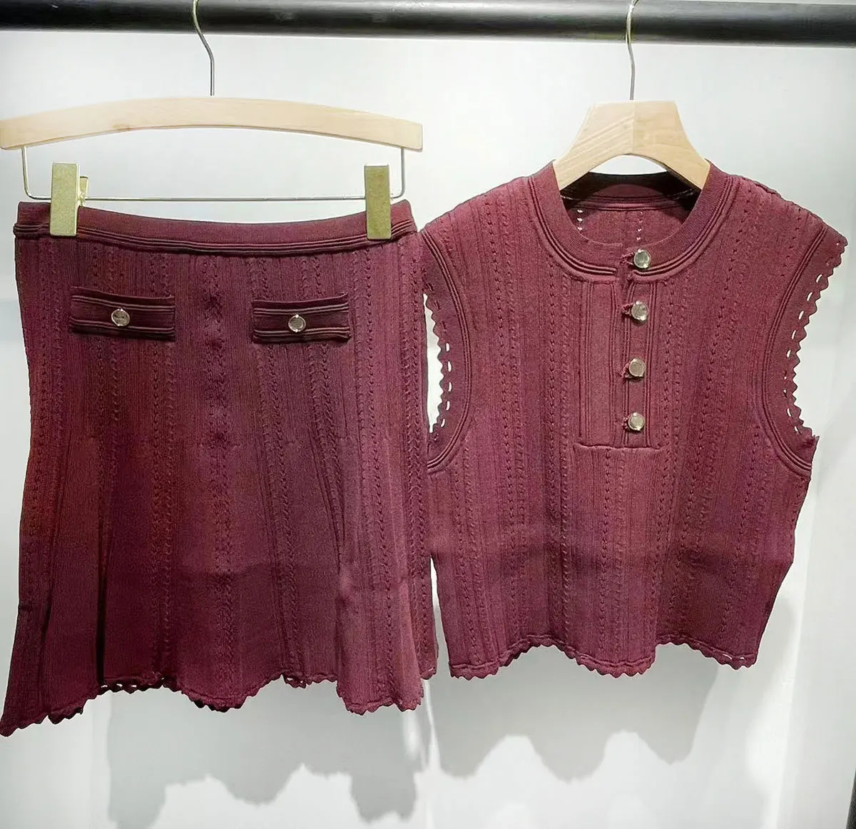 

Red Women's Hollow Out Knitwear Suit Gold Buttons O-Neck Slim Sweater + Elastic Waist Pleated Mini Skirt