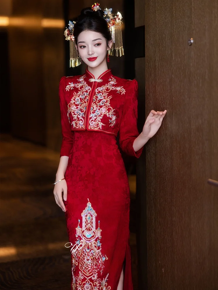 

Красное свадебное платье с вышивкой, новинка 2025 года, комплект для церемонии бракосочетания, длинная юбка, приталенный крой, винтажный стиль, полиэстер