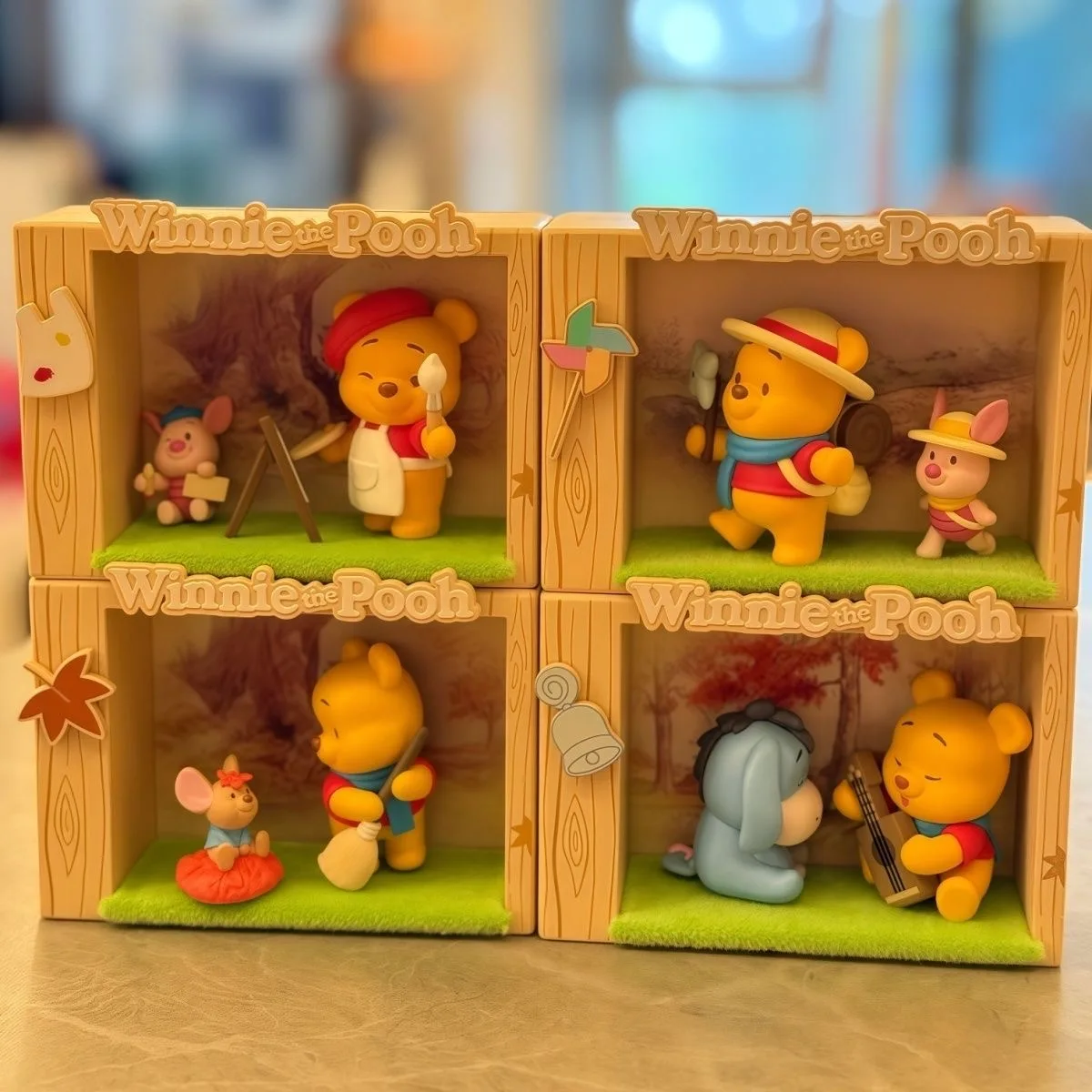 MINISO ウィニー・ザ・プー 秋の外出シリーズ ブラインドボックス デスクトップオーナメント トレンディなおもちゃ ギフト