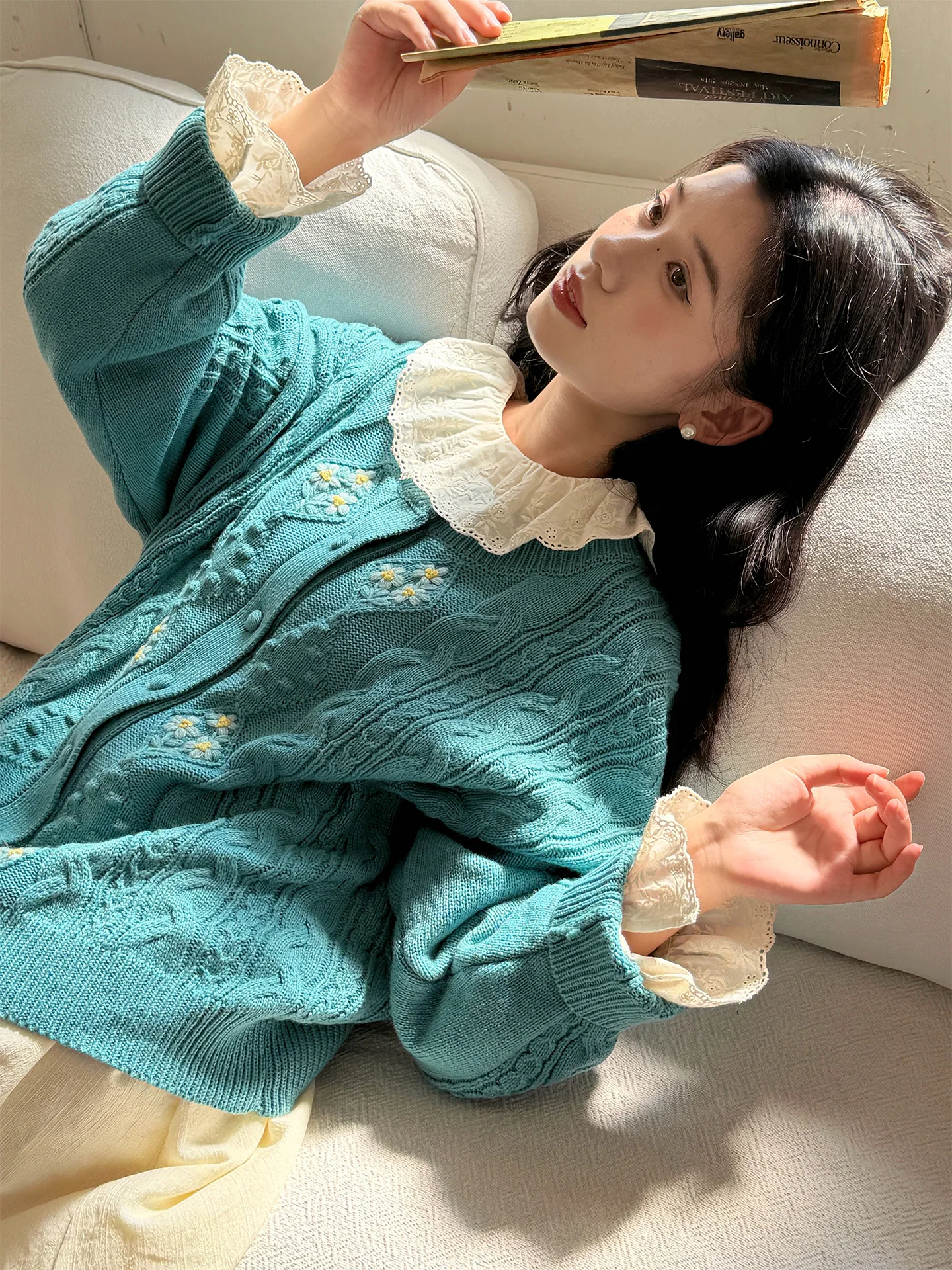 

Плотный вязаный кардиган свободного кроя с цветочным узором, в стиле ретро, с длинными рукавами, круглым вырезом и одной пуговицей