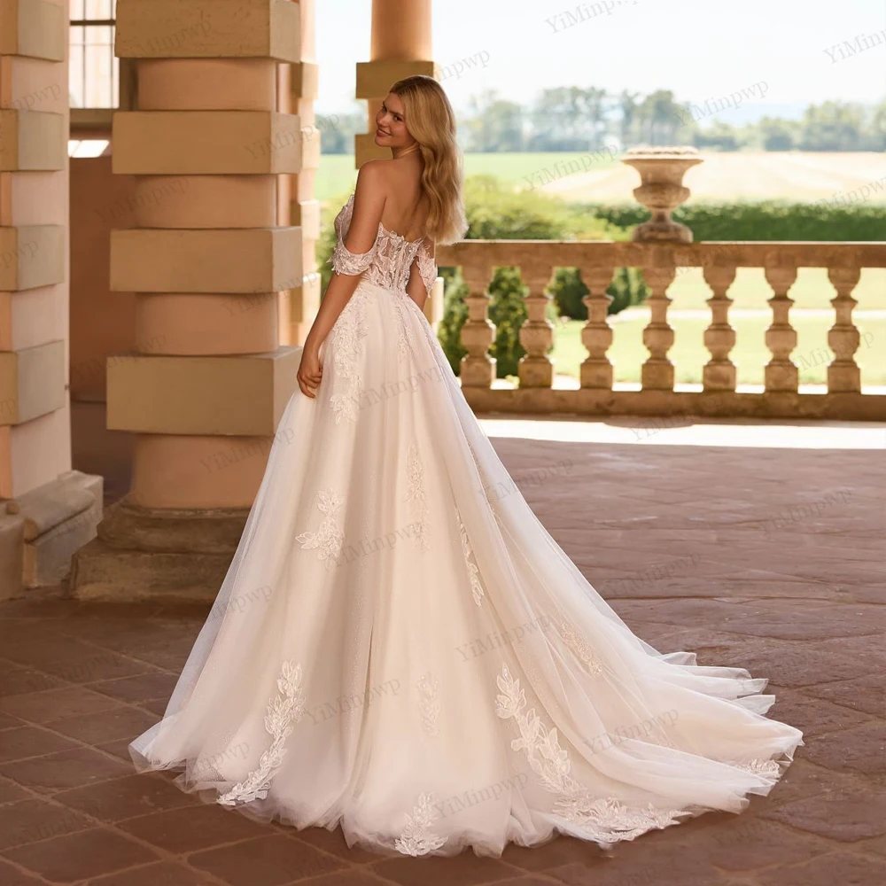 Schulterfreies Boho-Hochzeitskleid für die Braut, rückenfrei, mit seitlichem Schlitz, Spitze, elegant, herzförmig, individuell gestaltet