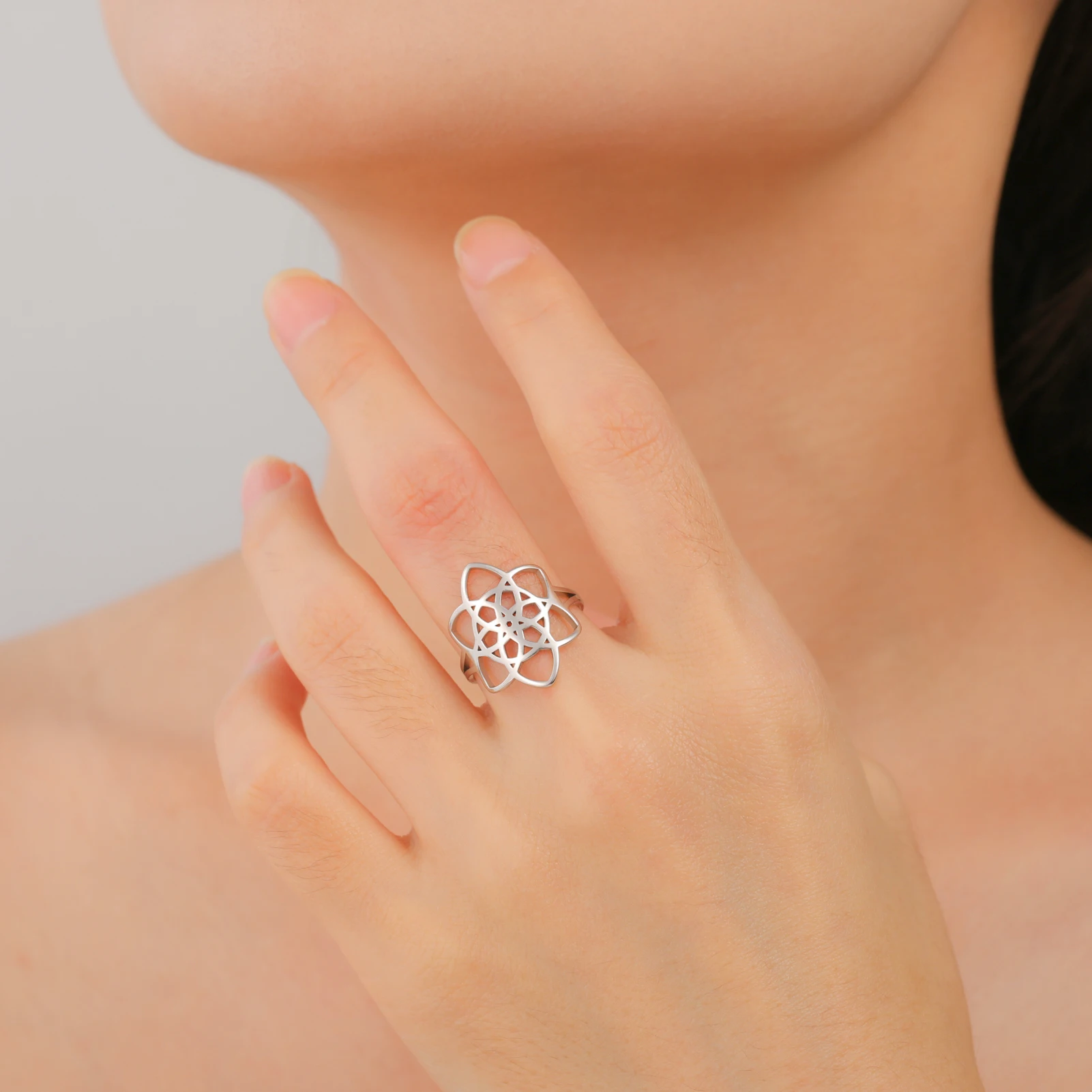 COOLTIME Flower of Life Women\'s Ring Stainless Steel Fashion Couple Rings Jewelry Wedding Accessories for Women Girls