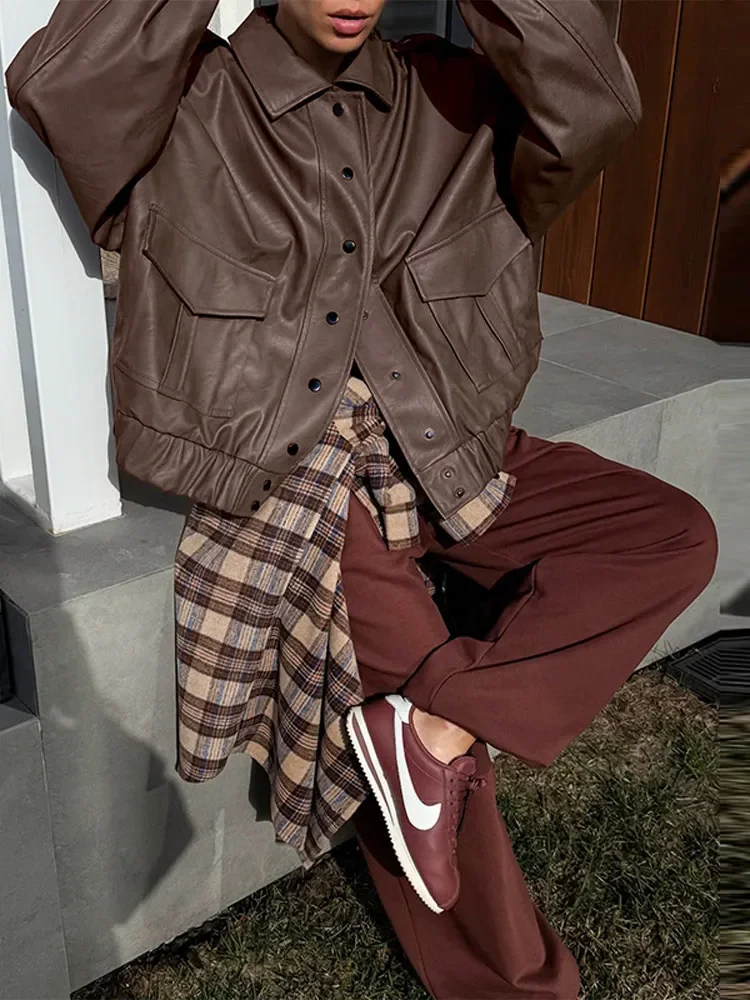 Nova jaqueta de couro marrom estilo retrô americano para o outono, blusa feminina casual e solta.