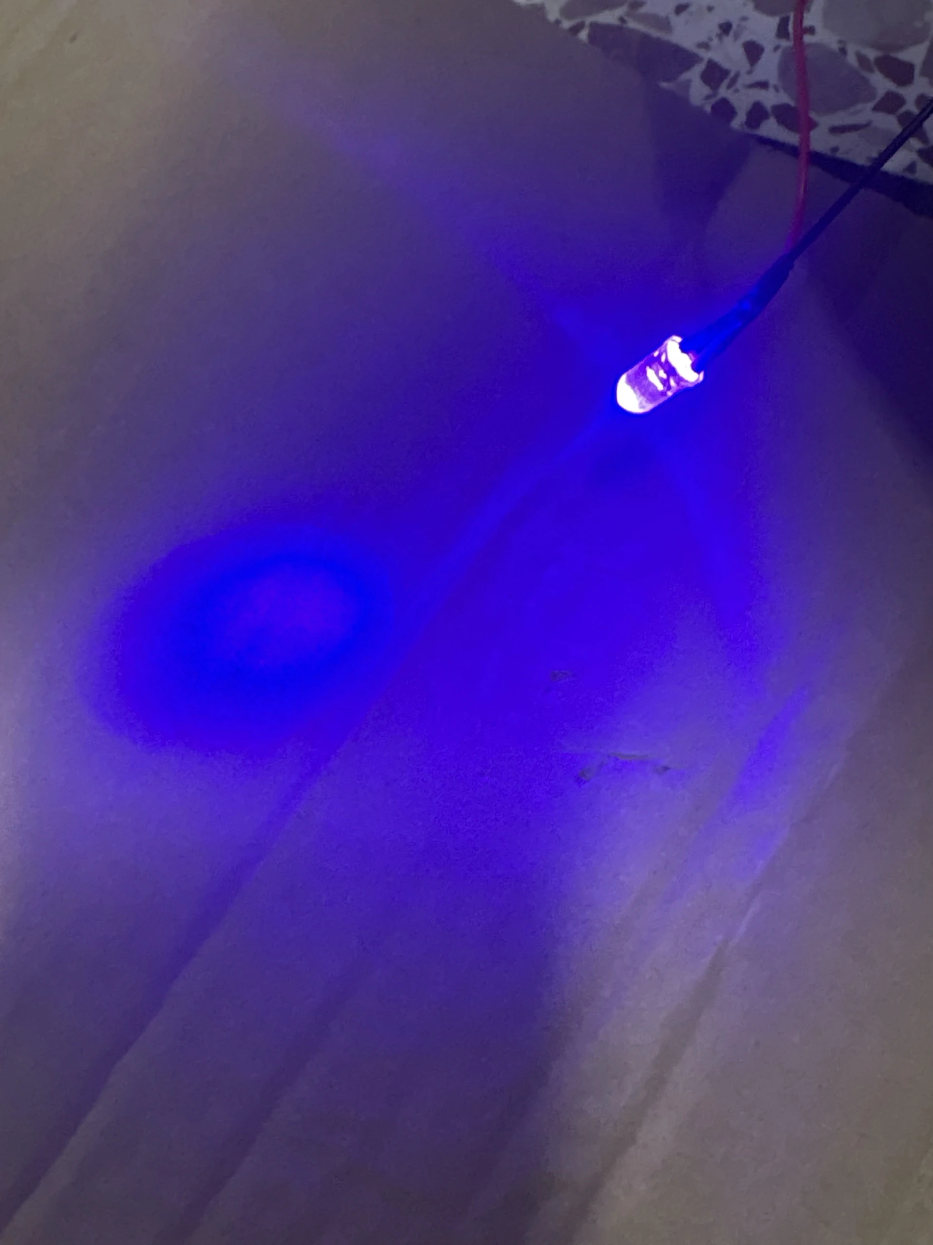 100pcs 5MM LED de brilho ultra-alto com fio, conta LED de luz roxa